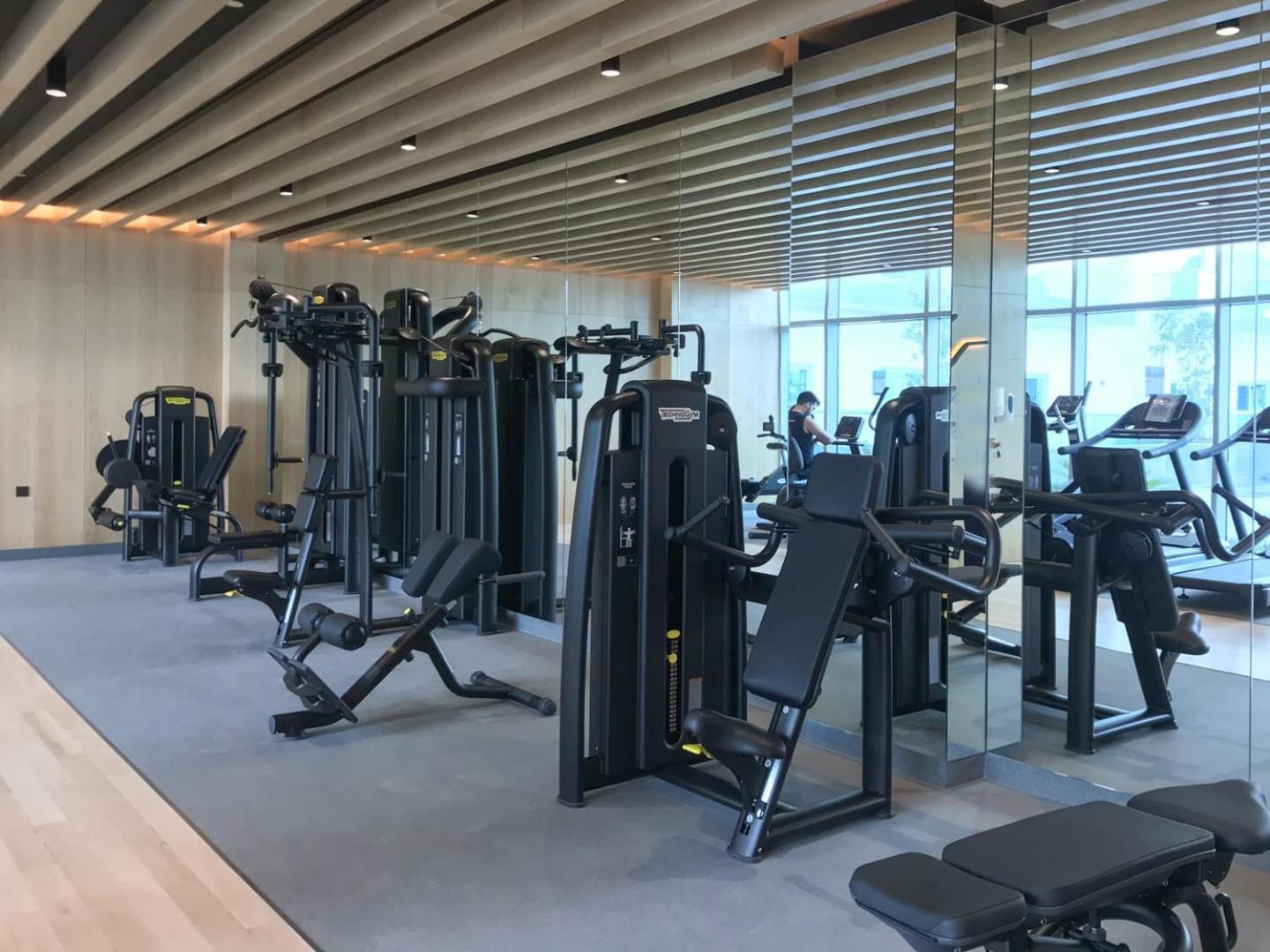 Frank Porter - Bella Rose Apartment Dubai