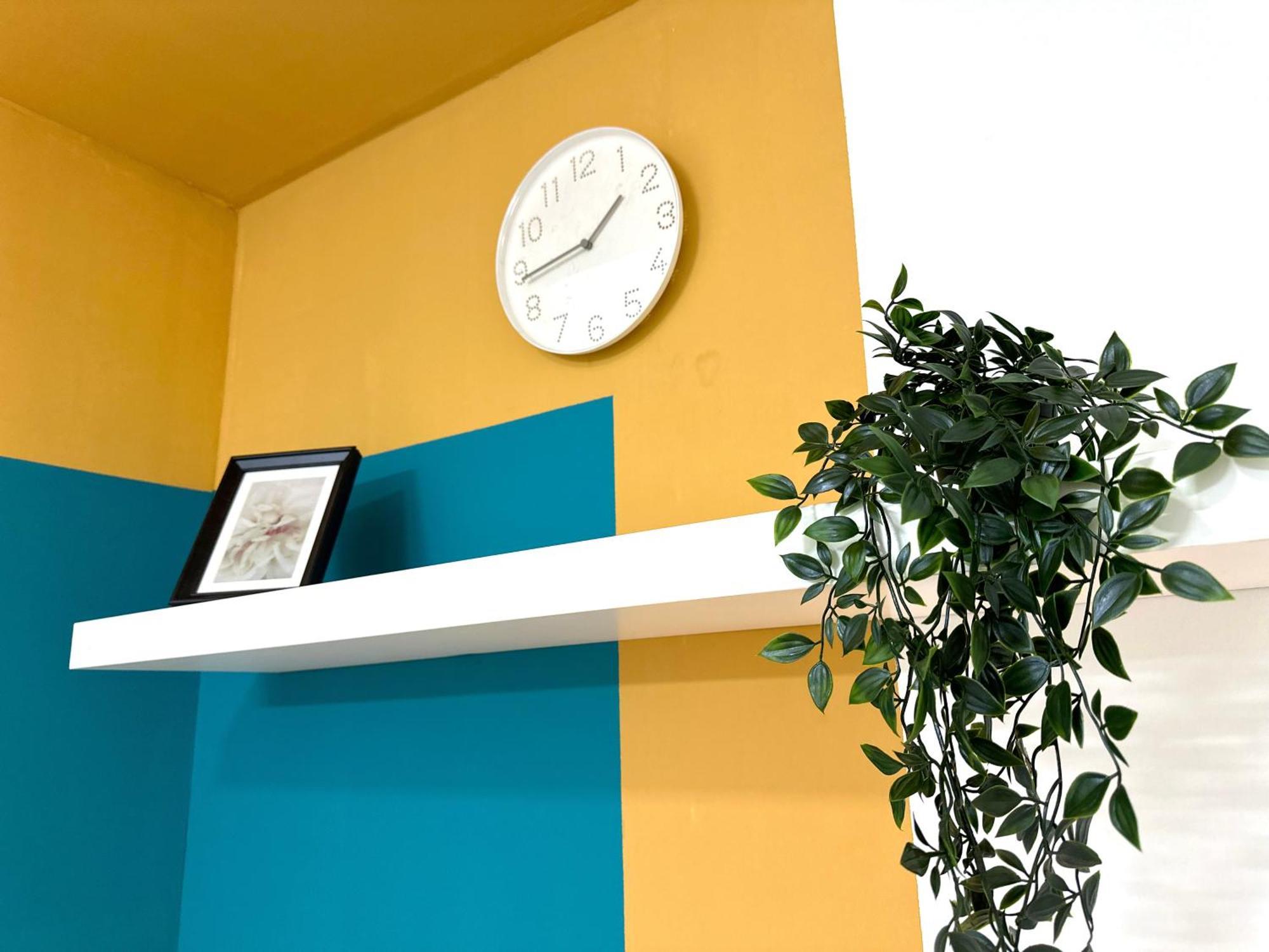 Decent Partition In Barsha Heights Near Metro Homestay *