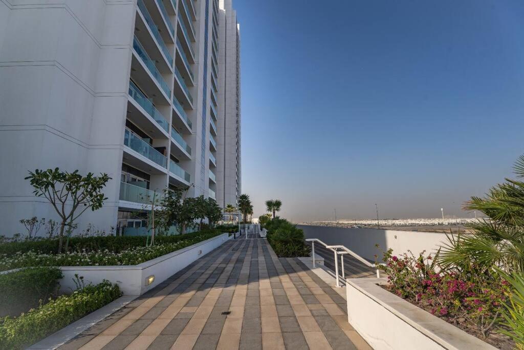 Stylish At Carson A, Damac Hills Dubai
