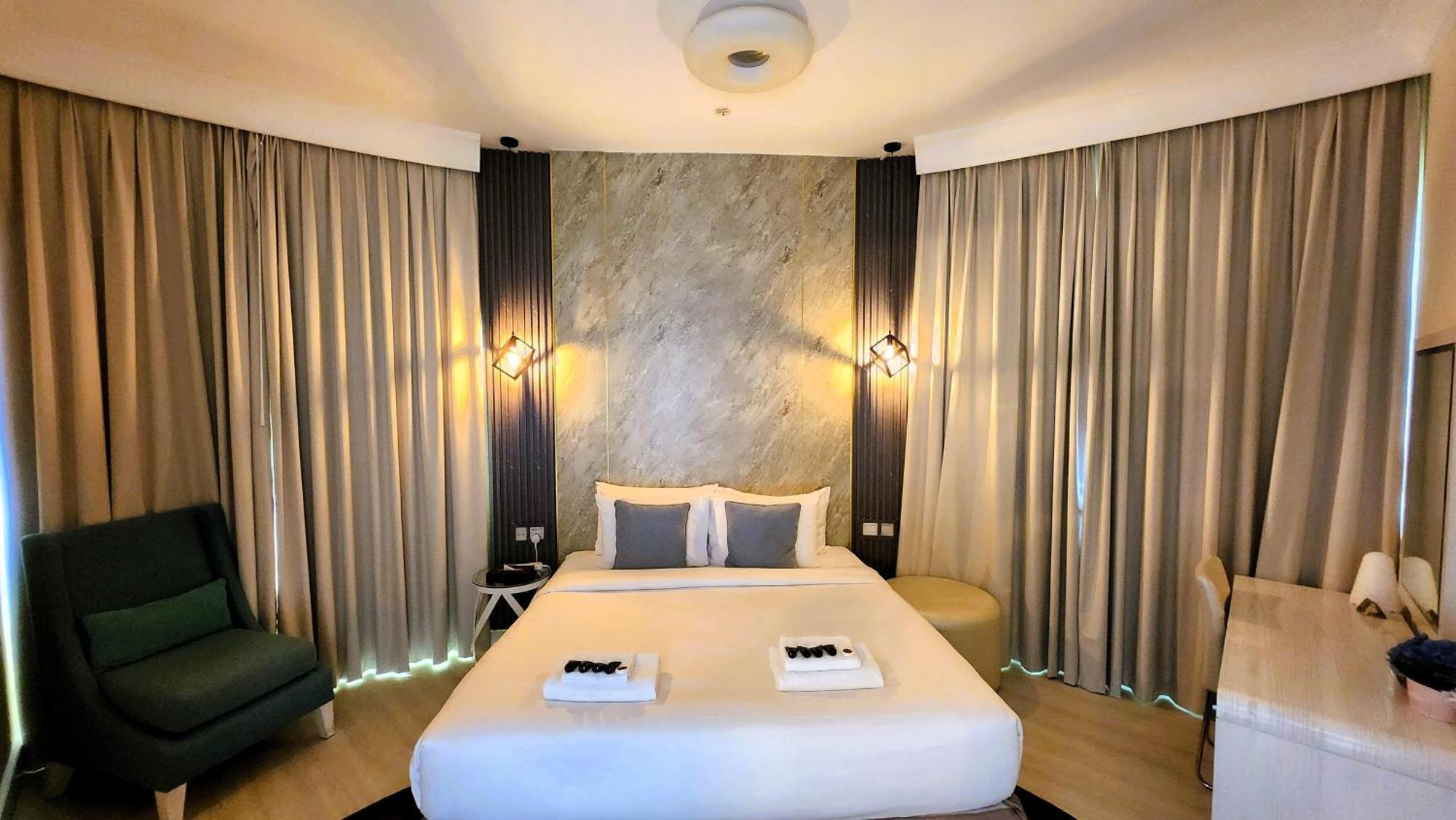 Elegant With Burj Khalifa View, Downtown Apartment