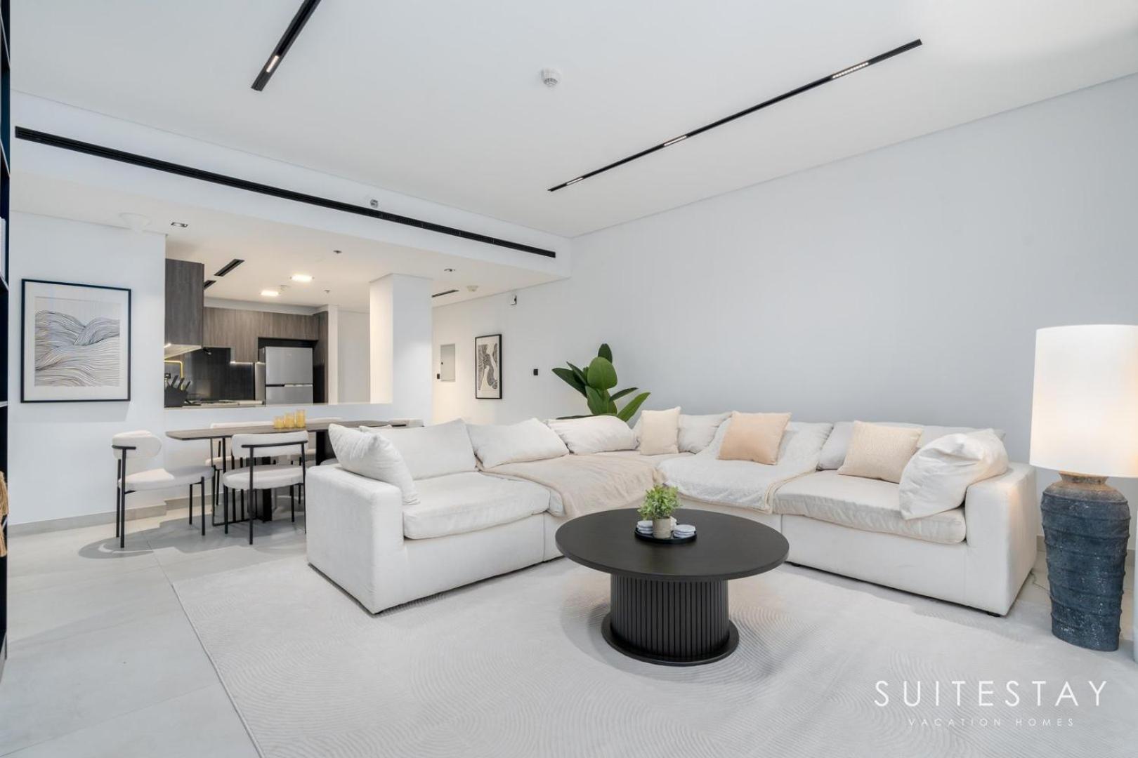 Large And Contemporary 2-bedroom Dubai