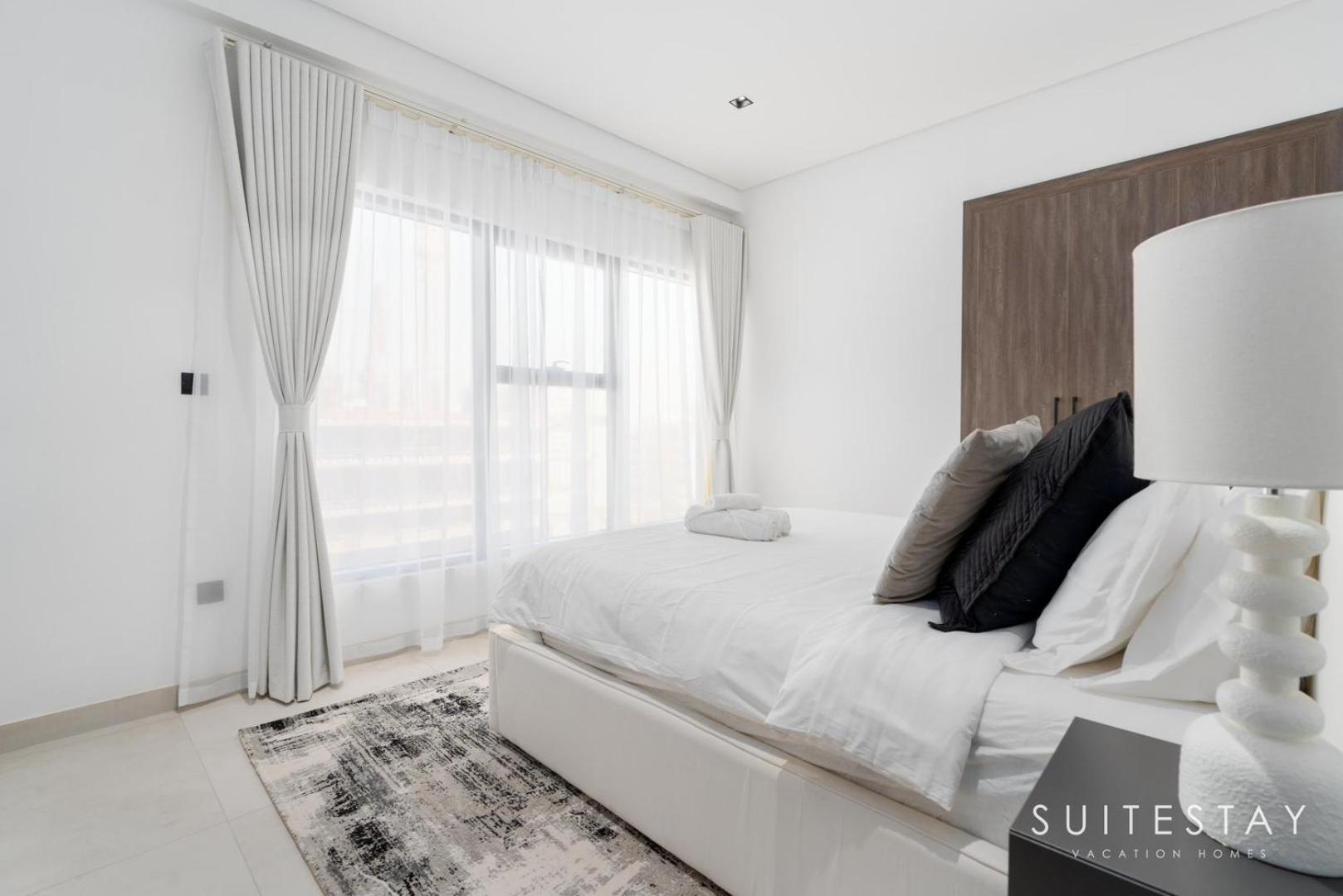 Large And Contemporary 2-bedroom
