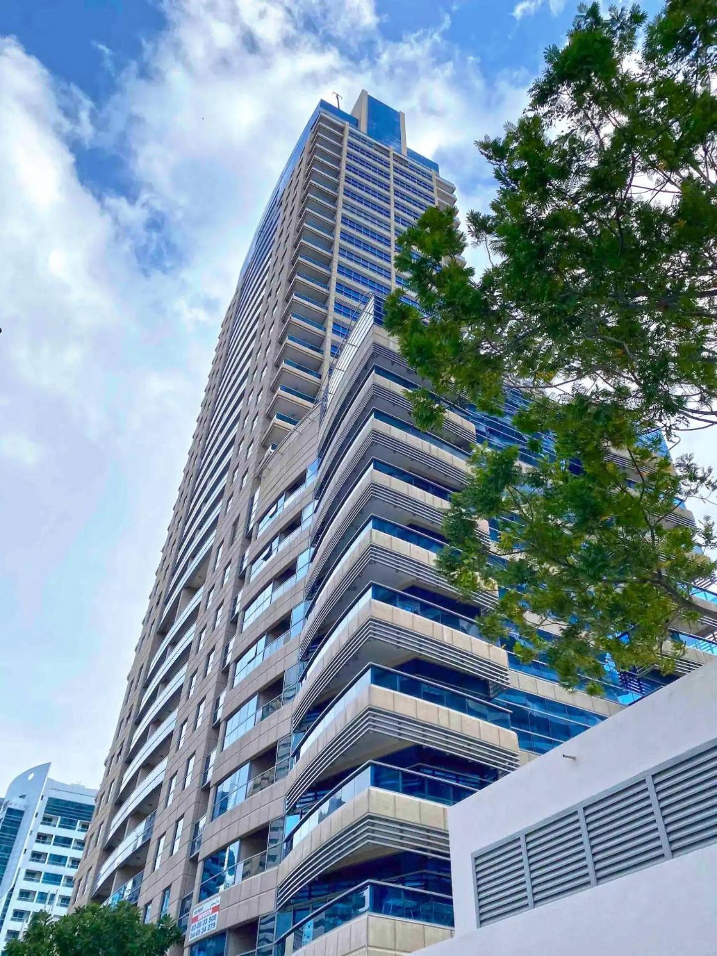 Luxury 1 Bedroom Marina View, Sleeps 5, 1 Min To Metro Apartment