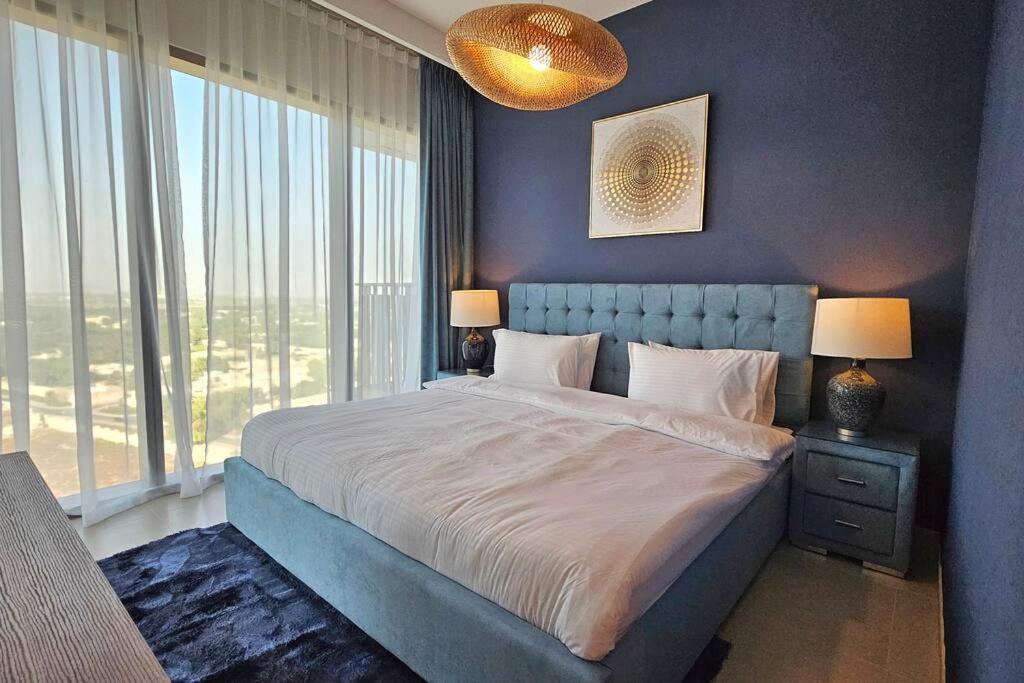 Luxury 3 Bed + Maid In Downtown With Burj Khalifa View *