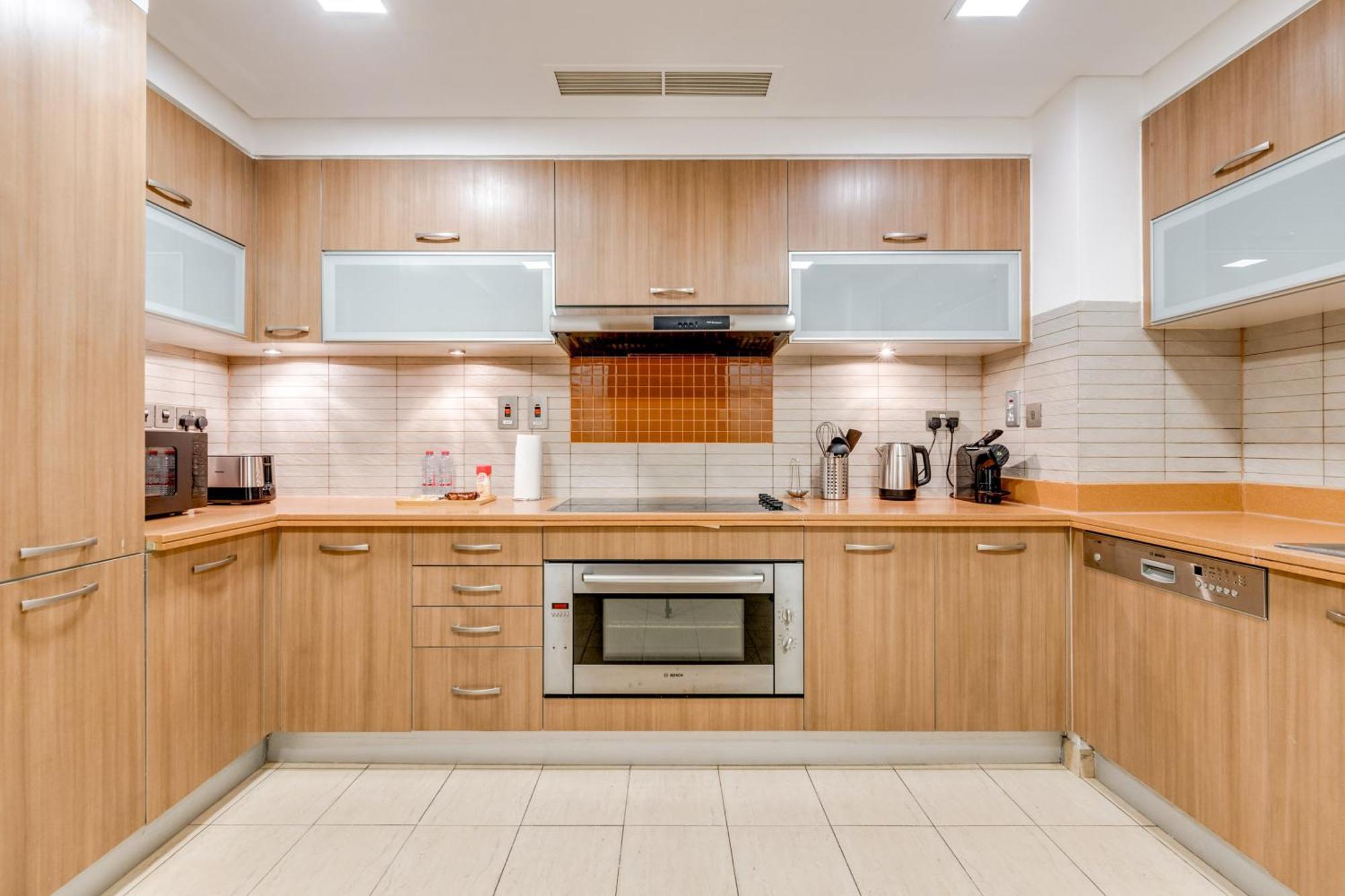 Globalstay. Luxury 3 Bedroom + Maid Townhouse With Sea View Apartment
