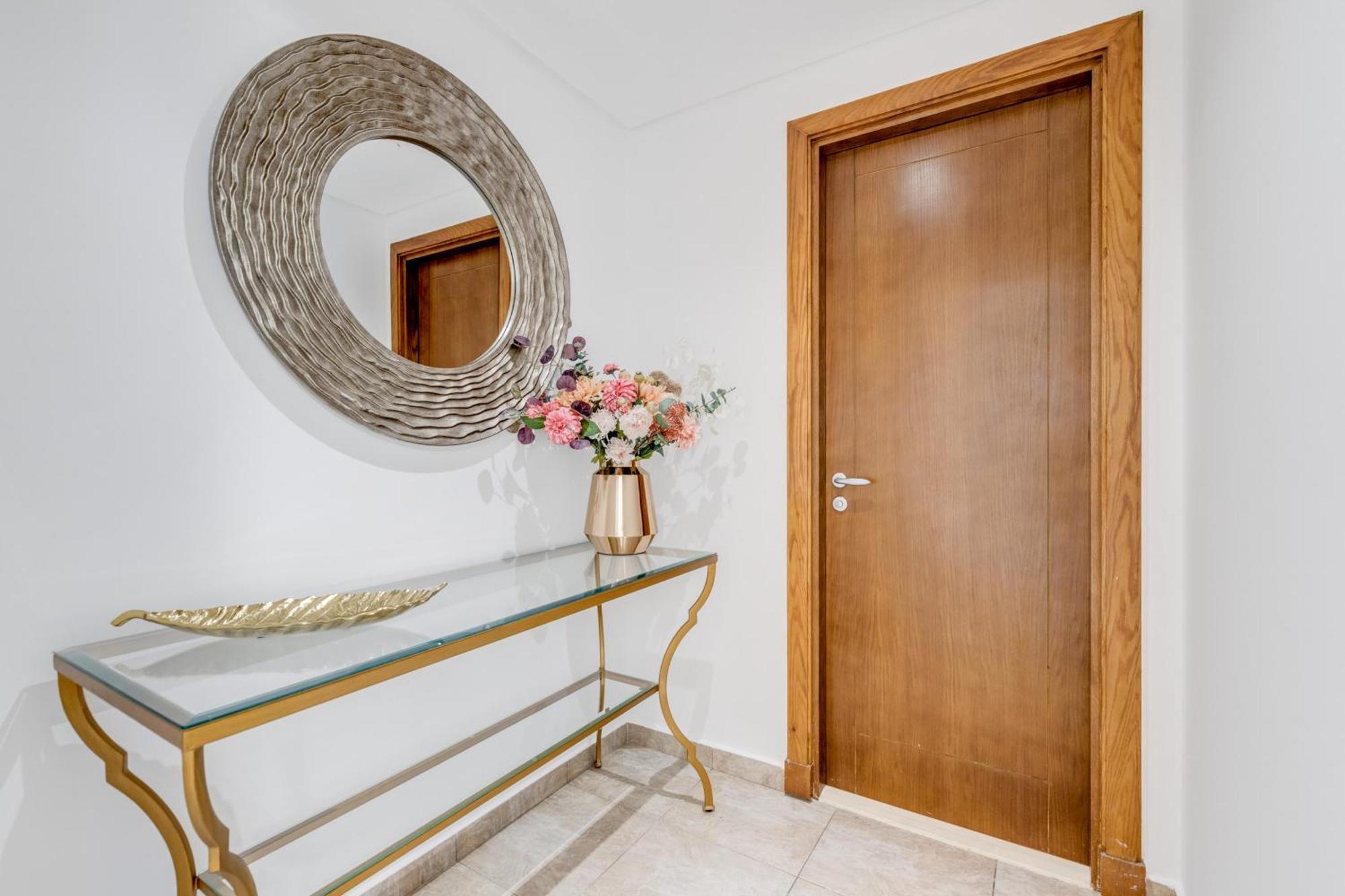 Globalstay. Luxury 3 Bedroom + Maid Townhouse With Sea View Apartment Dubai