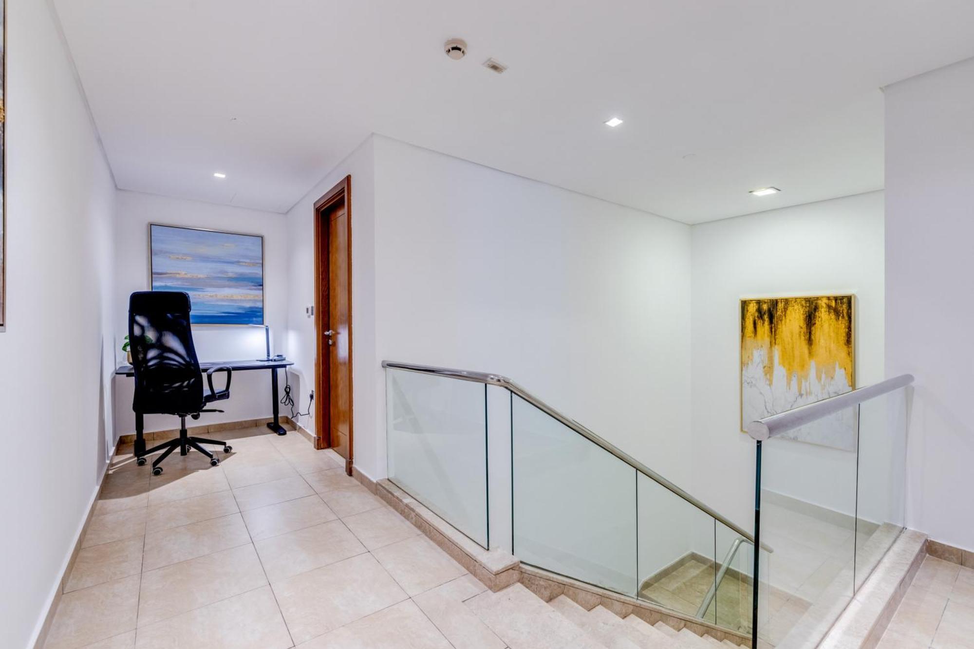 Globalstay. Luxury 3 Bedroom + Maid Townhouse With Sea View