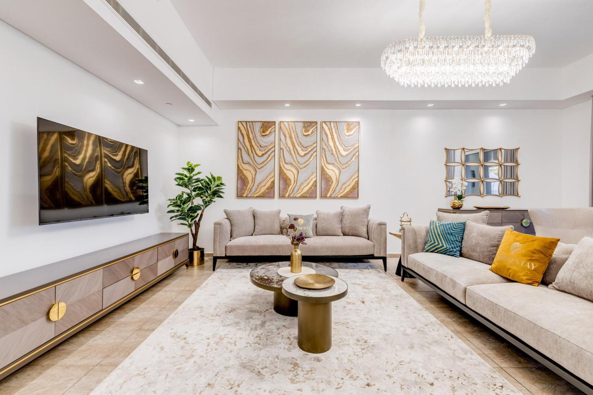 Globalstay. Luxury 3 Bedroom + Maid Townhouse With Sea View * Dubai