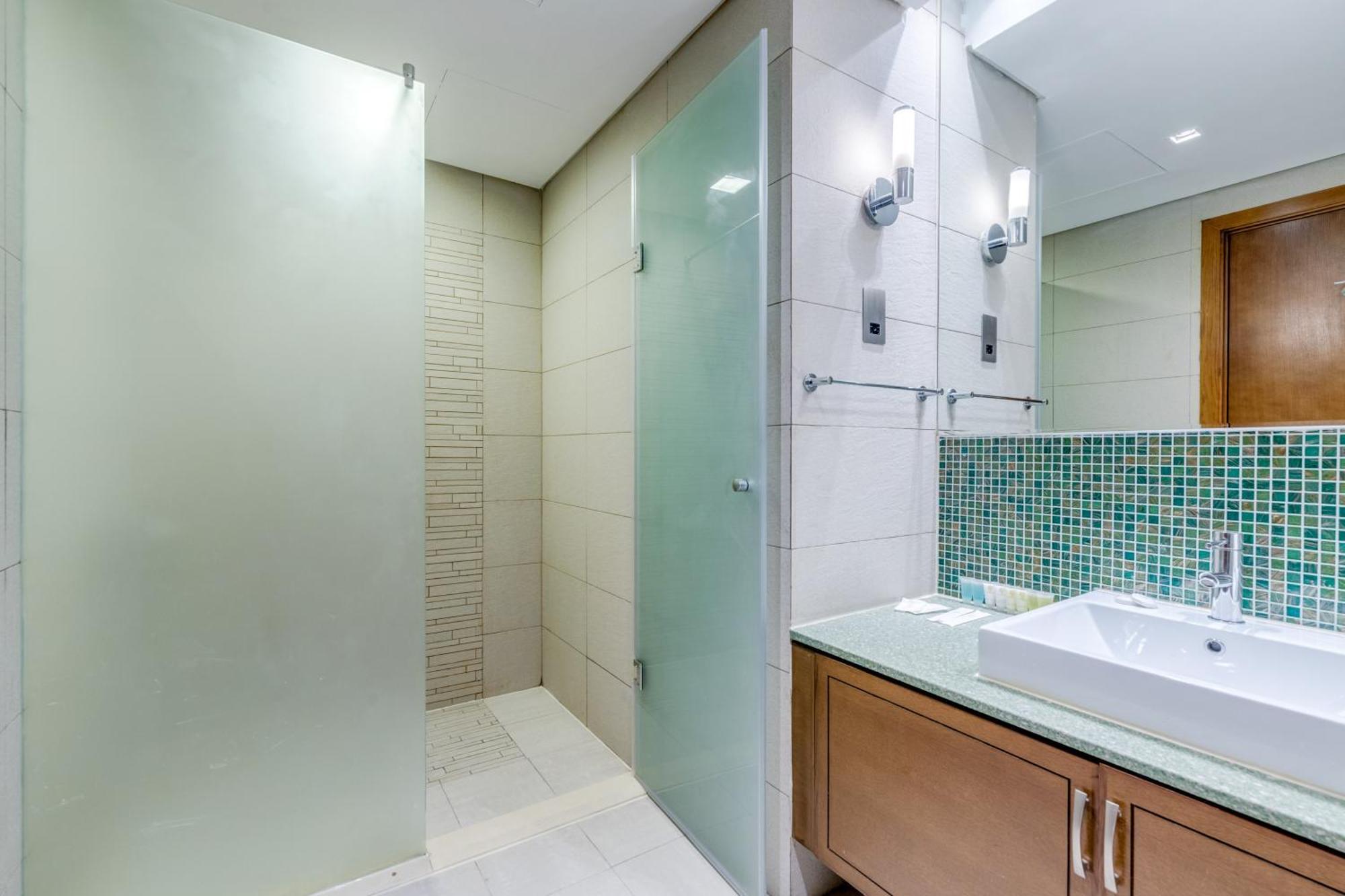 Globalstay. Luxury 3 Bedroom + Maid Townhouse With Sea View Dubai