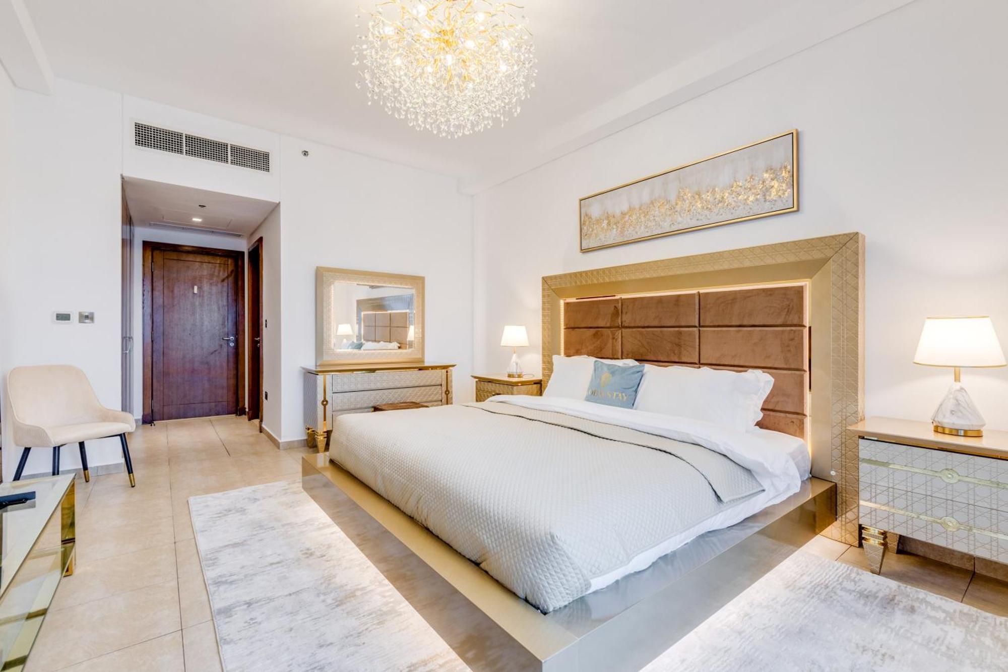 Globalstay. Luxury 3 Bedroom + Maid Townhouse With Sea View Dubai