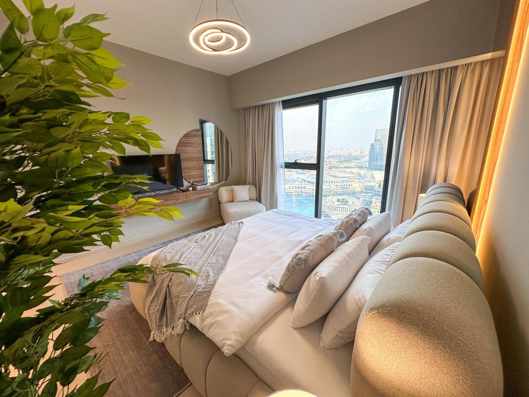 Unique Burj Khalifa View 3br On Floor
