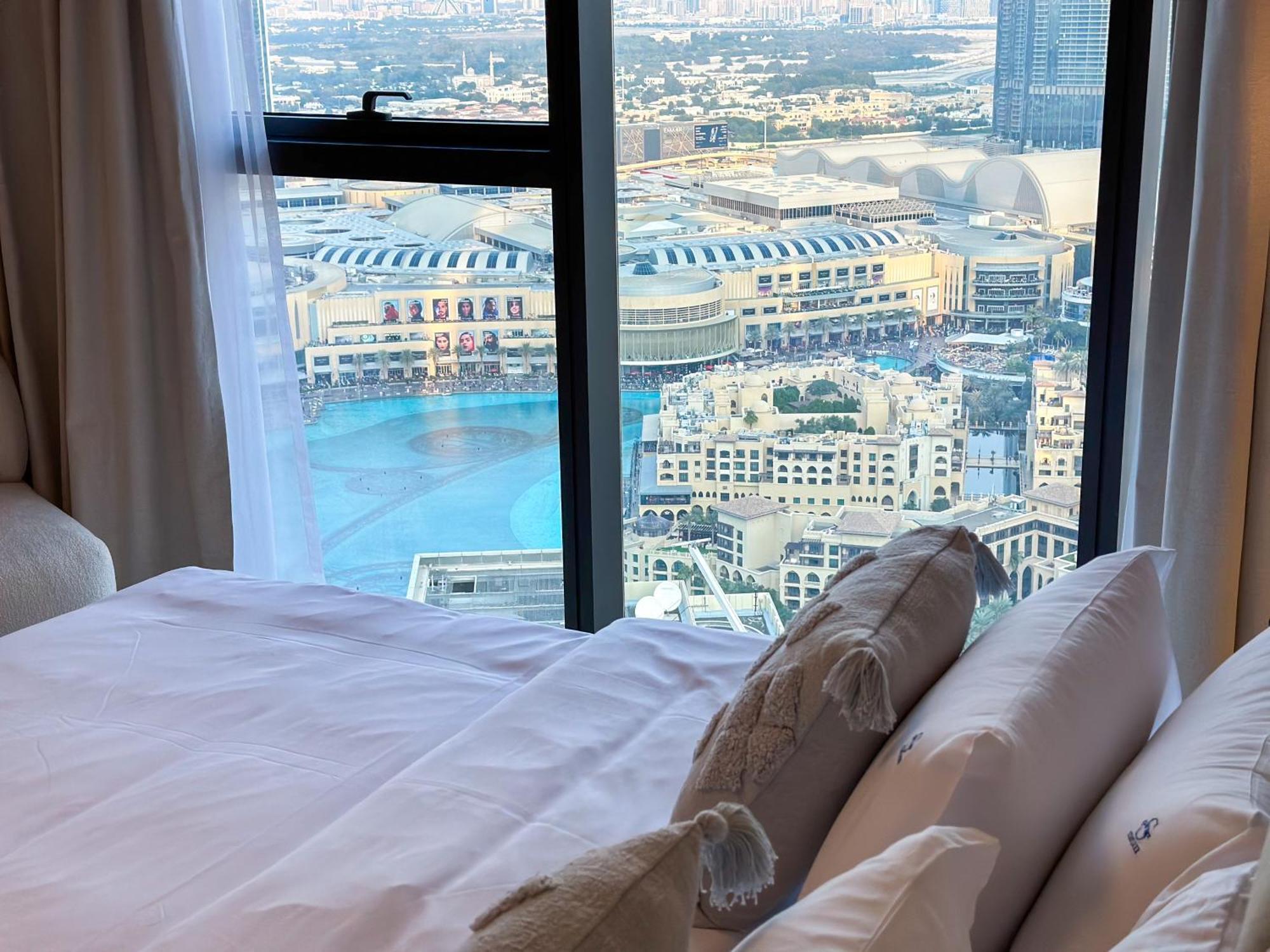 Unique Burj Khalifa View 3br On Floor Apartment Dubai