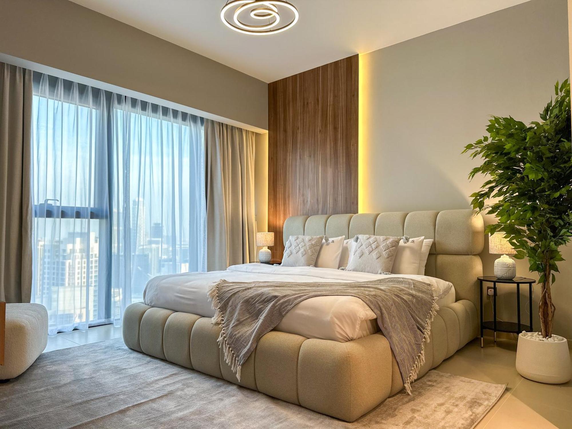 Unique Burj Khalifa View 3br On Floor Apartment *
