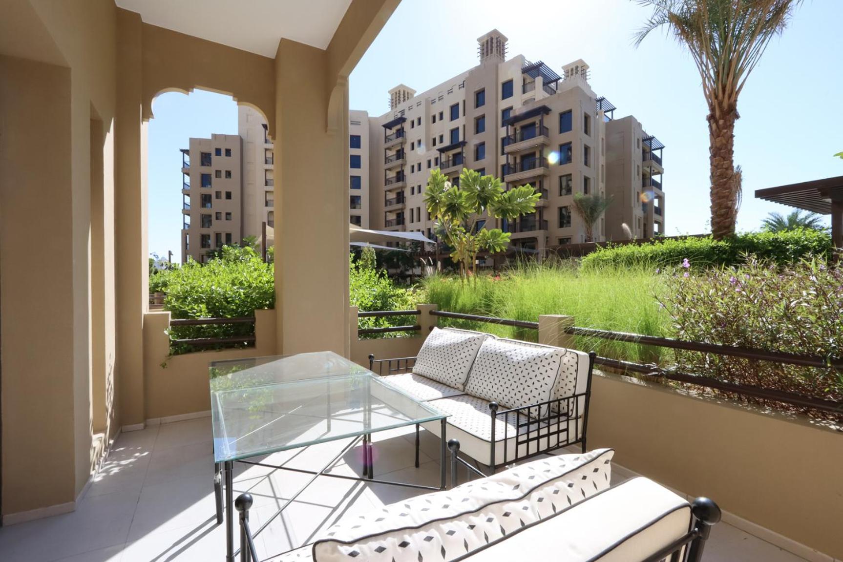 Livbnb - 2br Close To Souk Mall And Burj Al Arab *