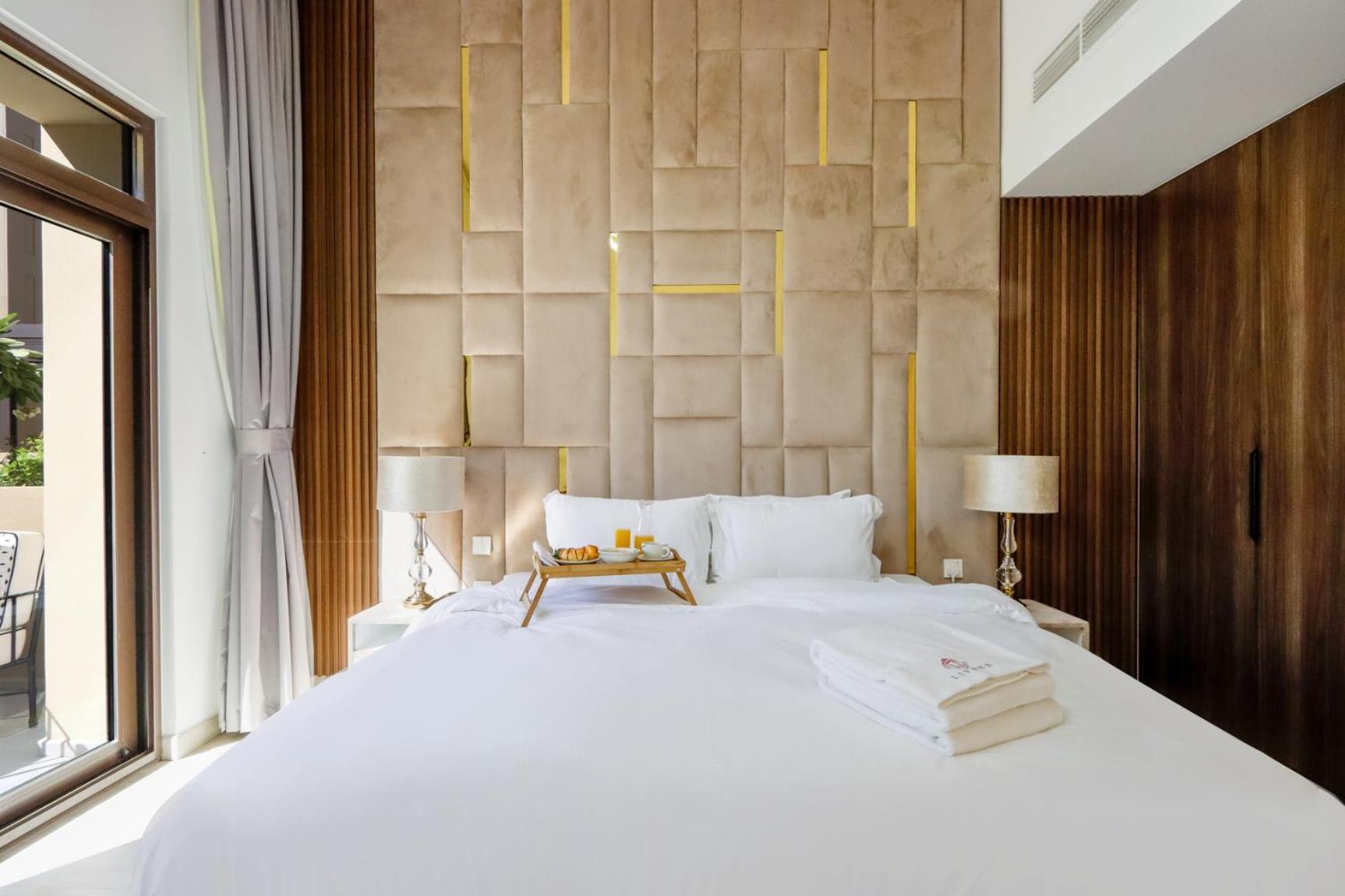 Apartment Livbnb - 2br Close To Souk Mall And Burj Al Arab *