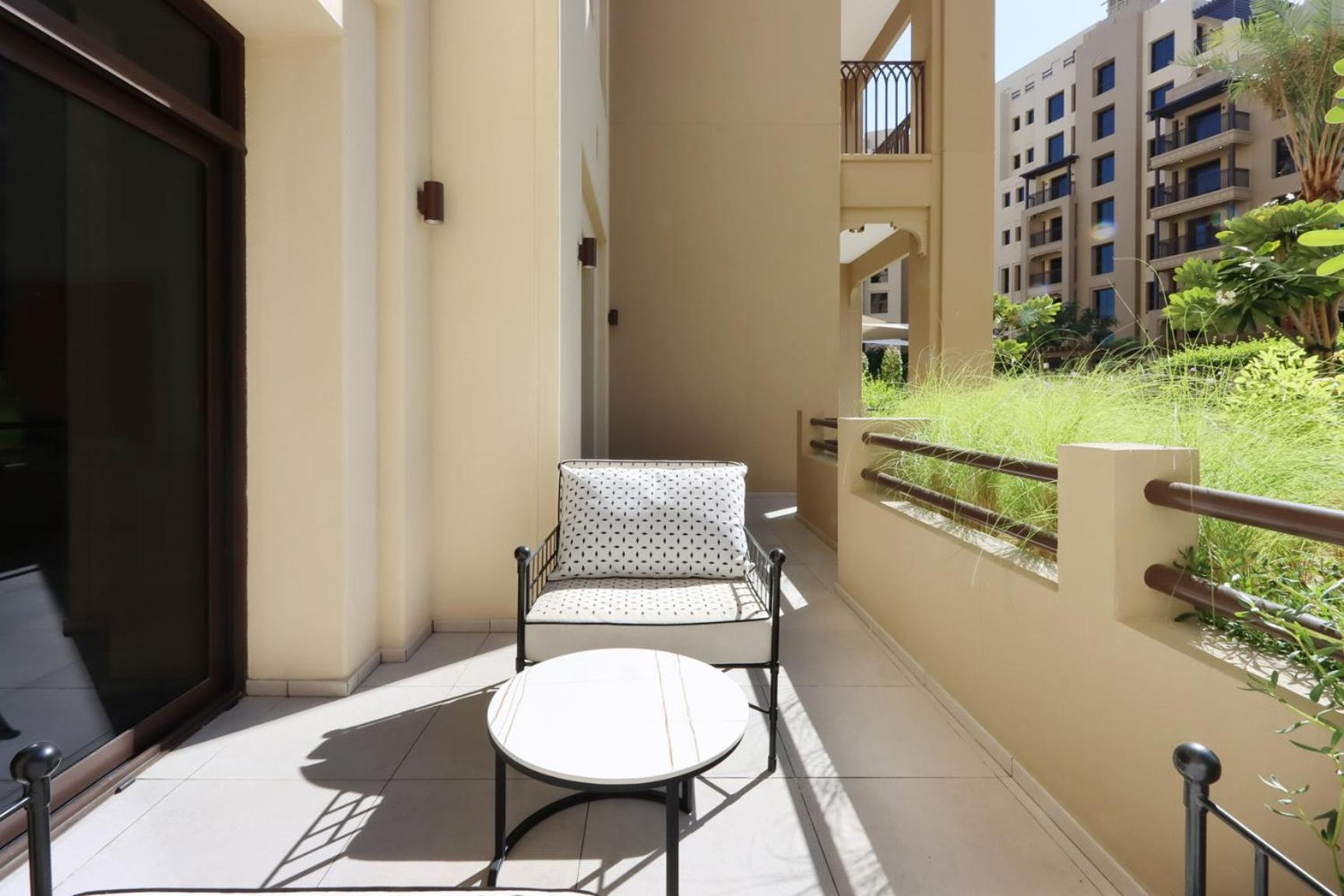 Livbnb - 2br Close To Souk Mall And Burj Al Arab Apartment