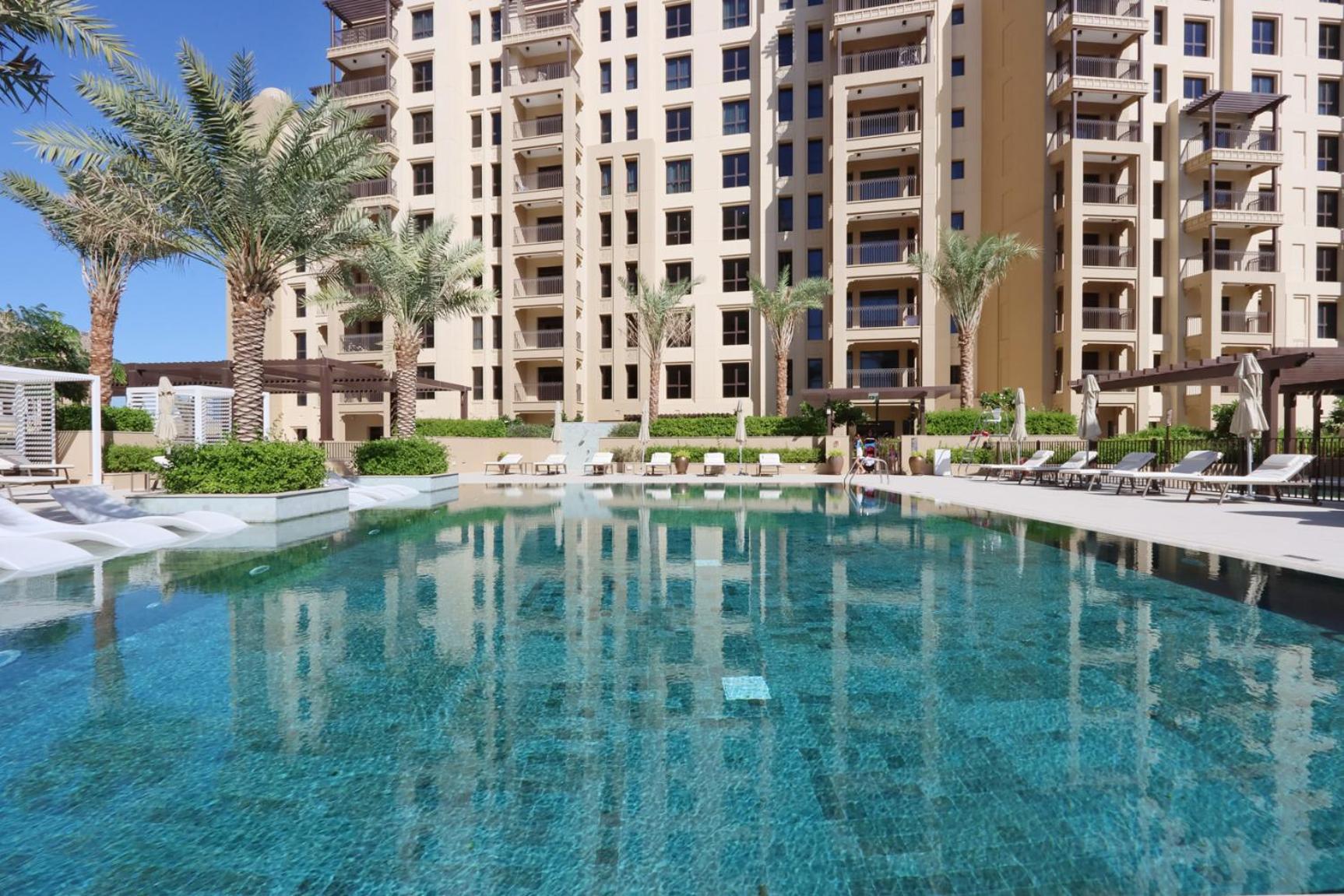 Apartment Livbnb - 2br Close To Souk Mall And Burj Al Arab Dubai