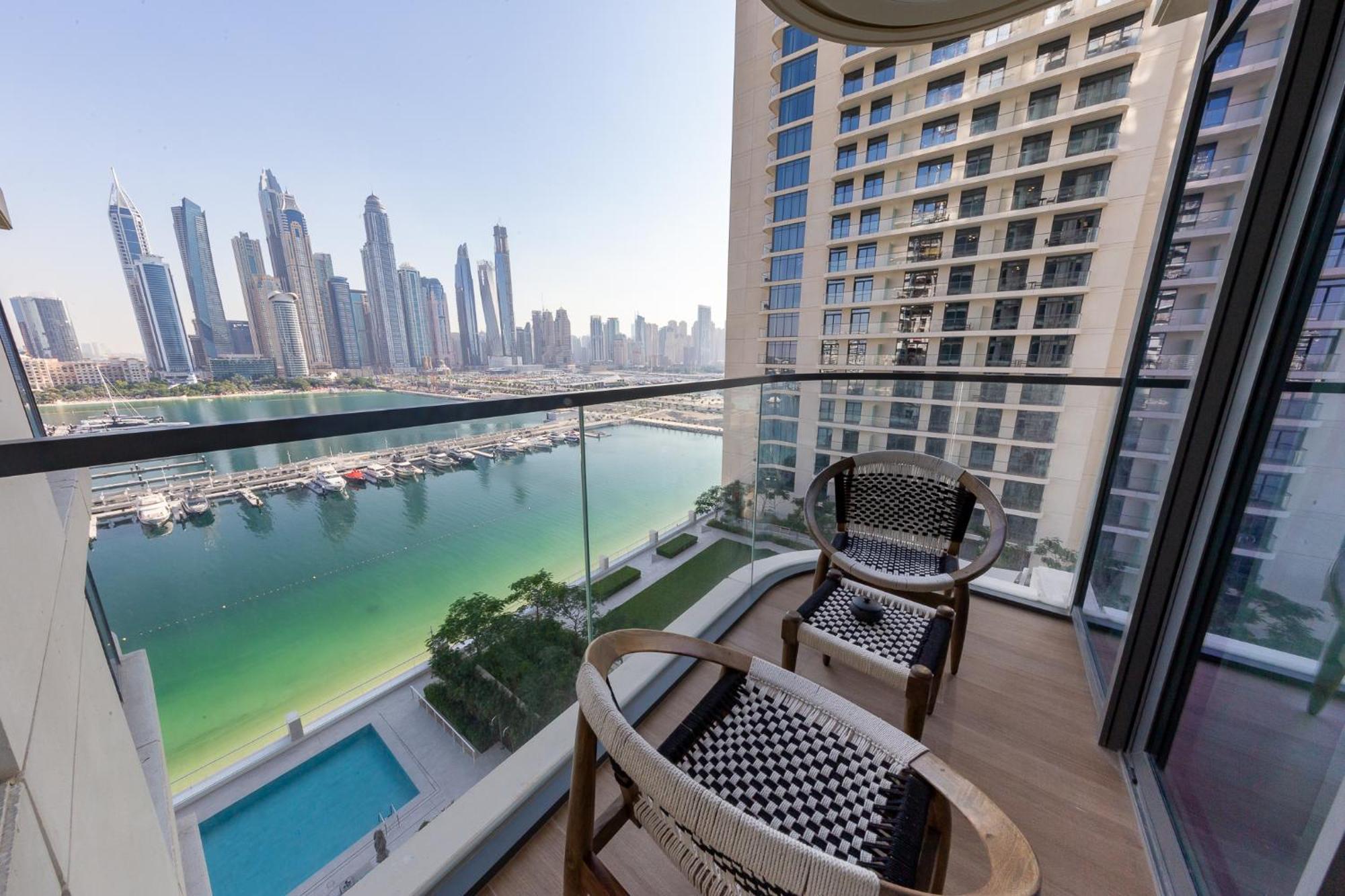 Stunning 2br With Private Access * Dubai