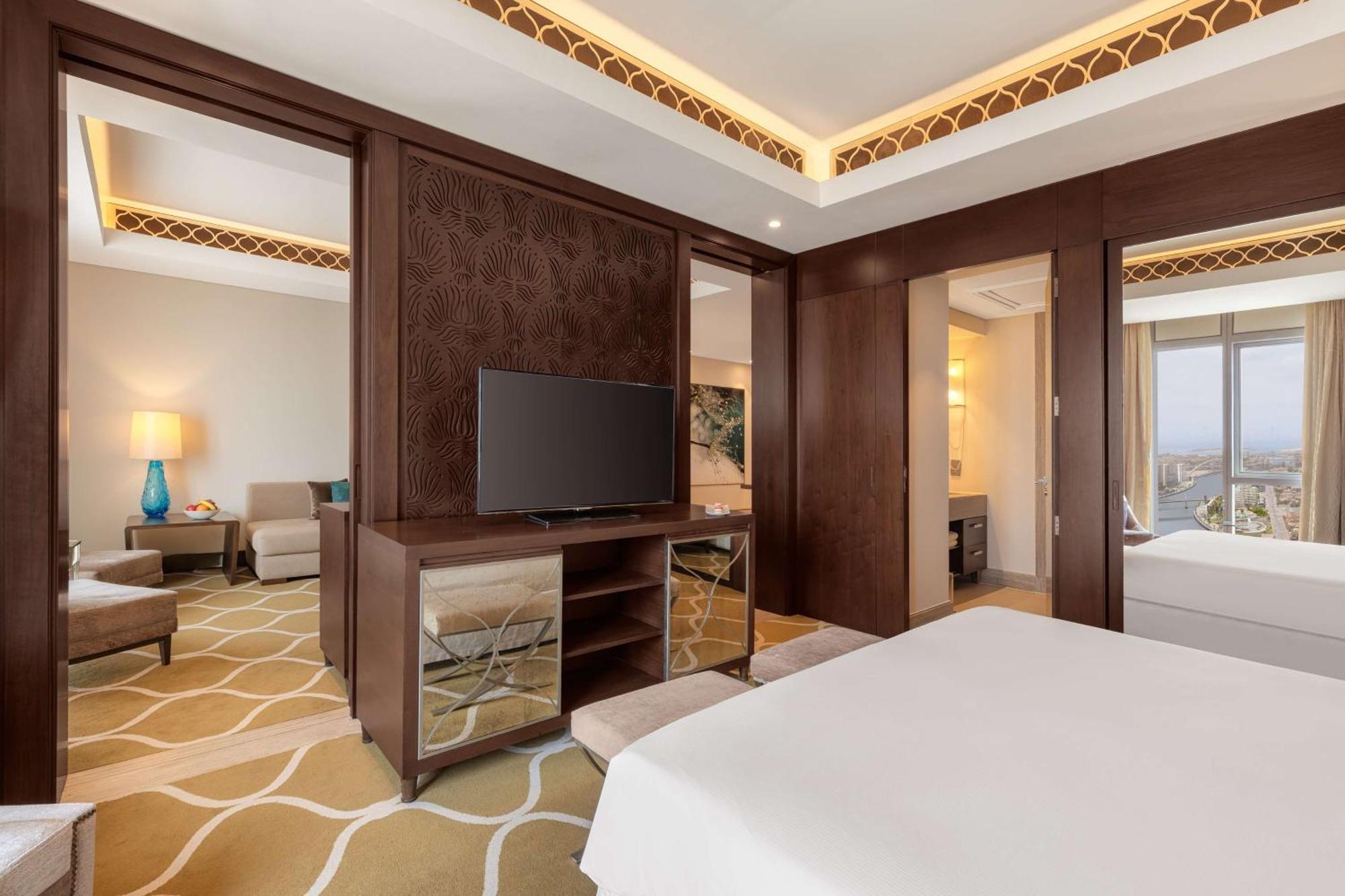 Hilton Al Habtoor 5*