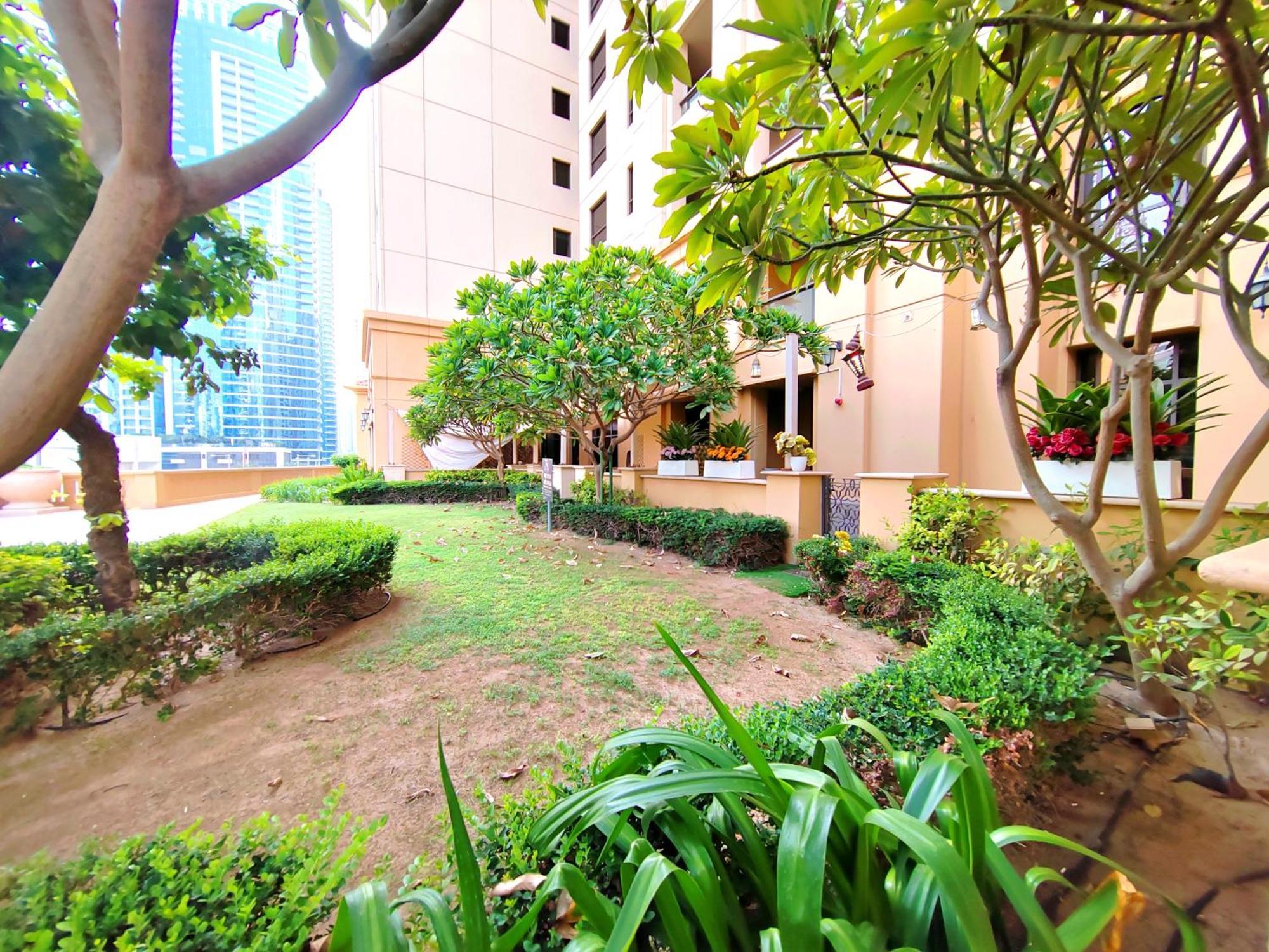 Villa 4-bedroom With Huge Private Garden On Jbr