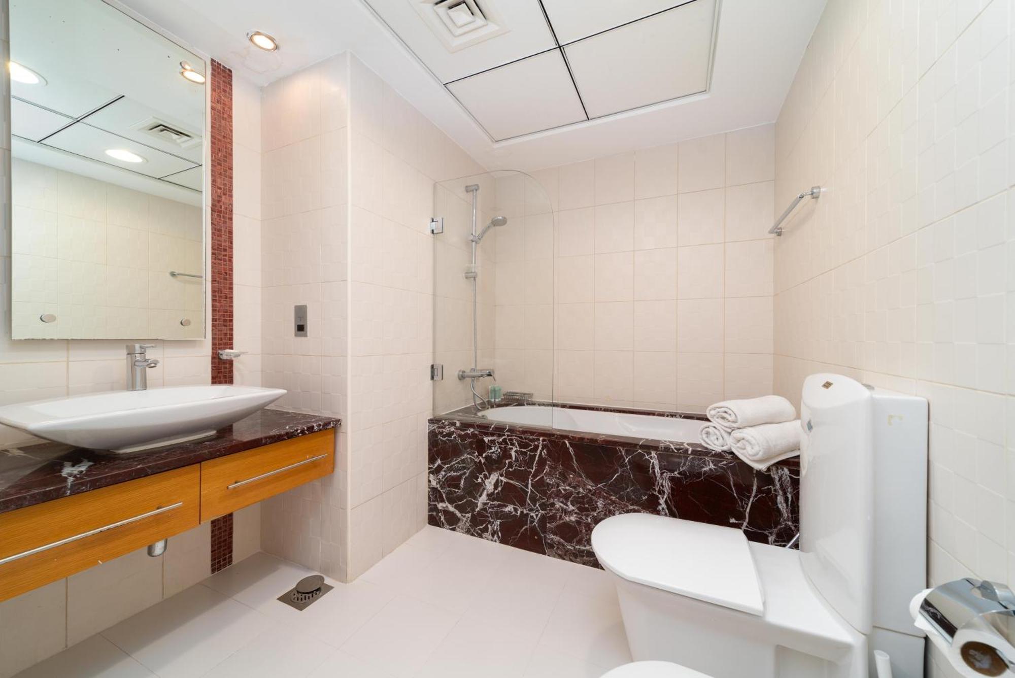4-bedroom With Huge Private Garden On Jbr *
