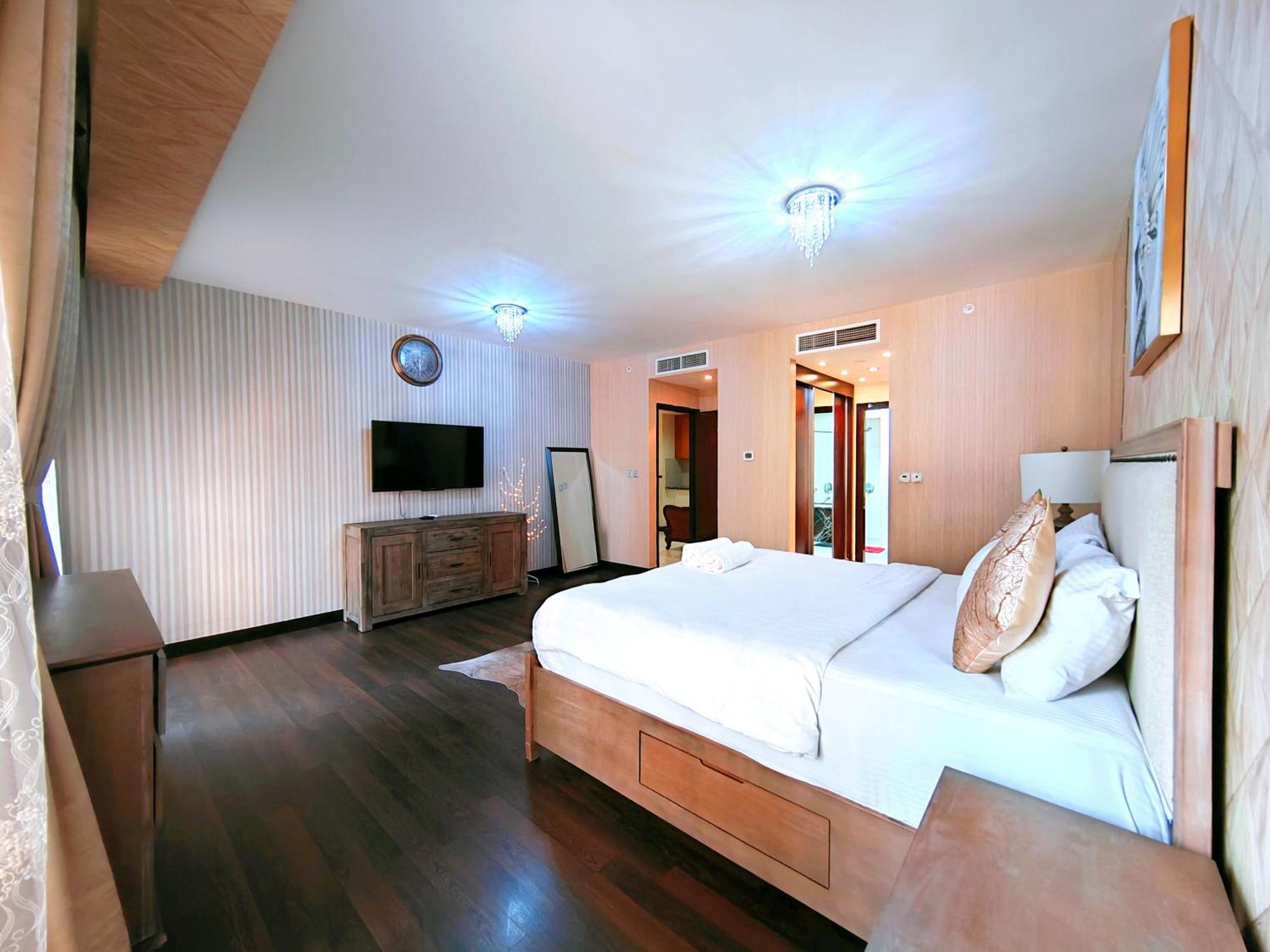 4-bedroom With Huge Private Garden On Jbr *