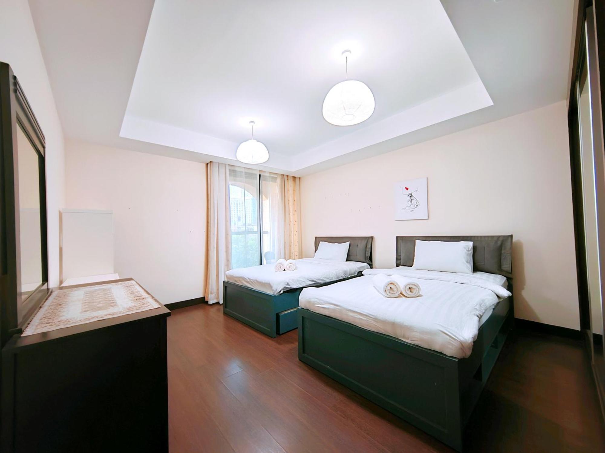 Villa 4-bedroom With Huge Private Garden On Jbr *