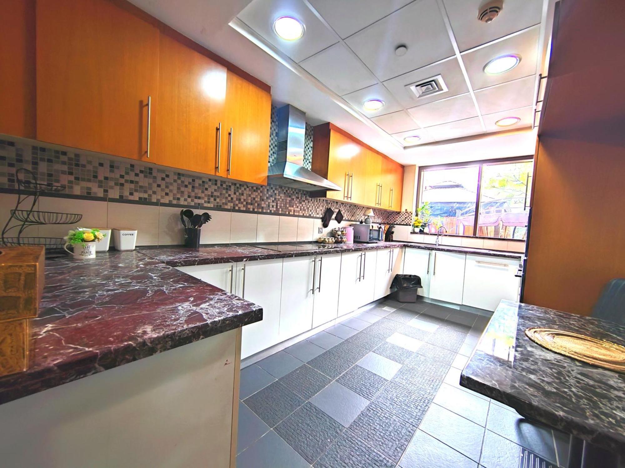 4-bedroom With Huge Private Garden On Jbr *