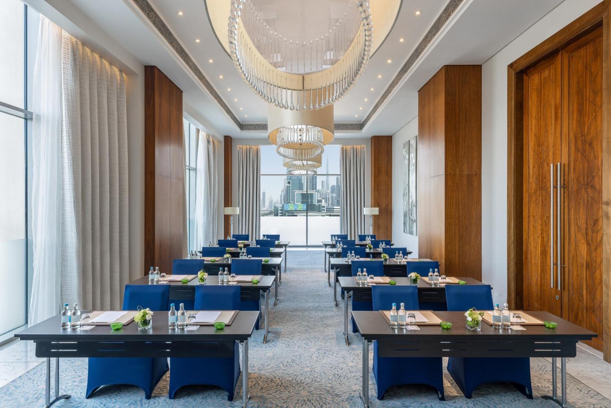 Hilton Al Habtoor 5* Dubai
