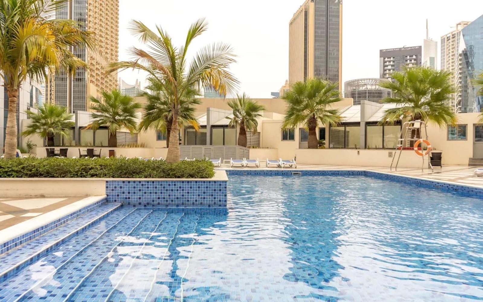 1br For 4 Guests In Marina Crown Apartment *