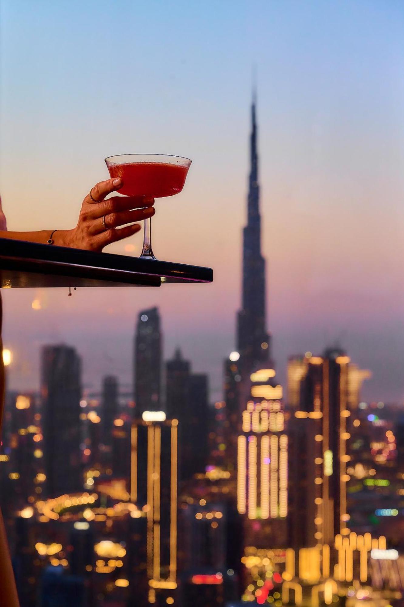 Sls & Residences Hotel