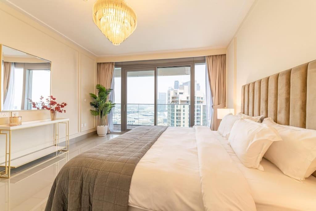 Apartment First Class 3br With Full Burj Khalifa And Fountain View