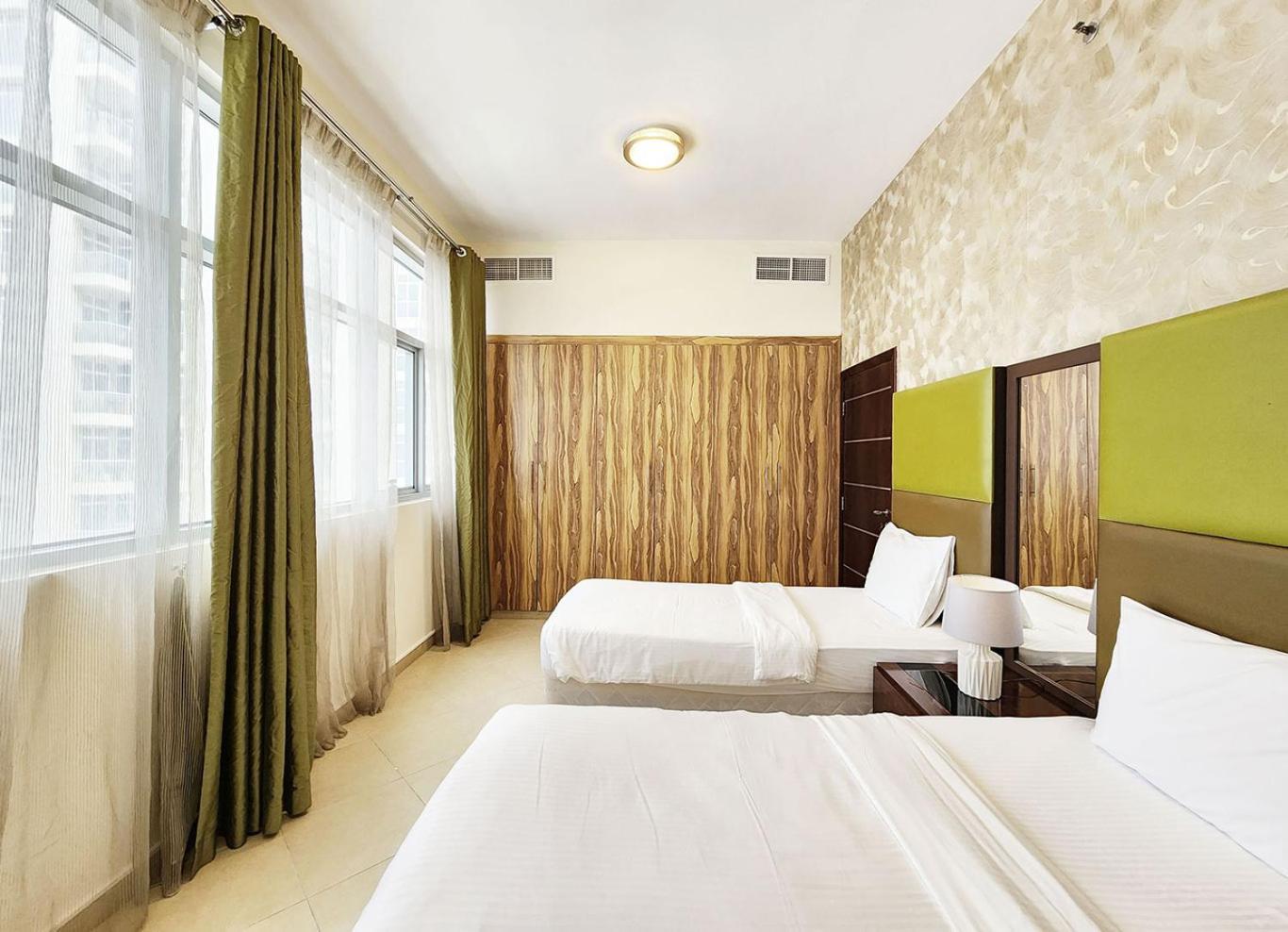 Apartment Rh- Modern Urban Oasis, Spacious 02rb Near Mall Of Emirates