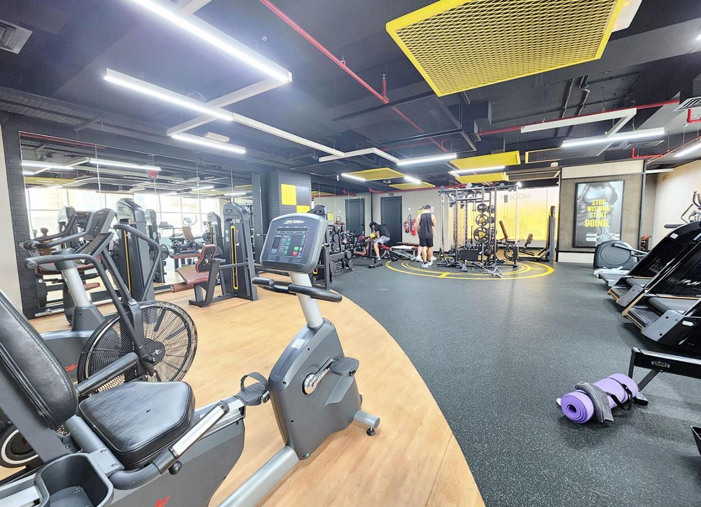 Apartment Rh- Modern Elegance 2br, Prime Location, Walk To Mall Dubai