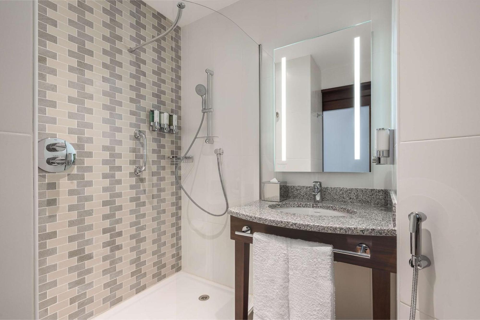 Hampton By Hilton Al Barsha Dubai