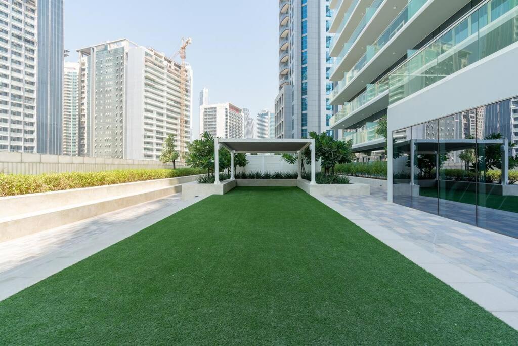 Apartment Prime Location 2bdr Business Bay - Damac Vera Dubai