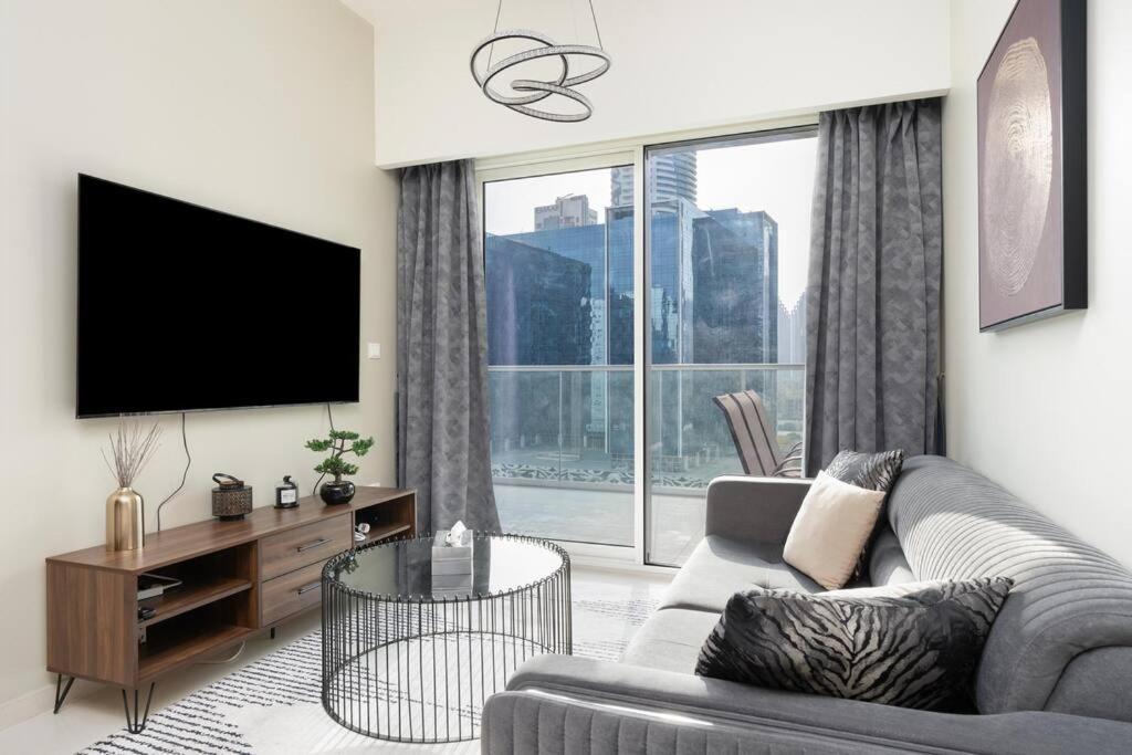 Apartment Prime Location 2bdr Business Bay - Damac Vera Dubai