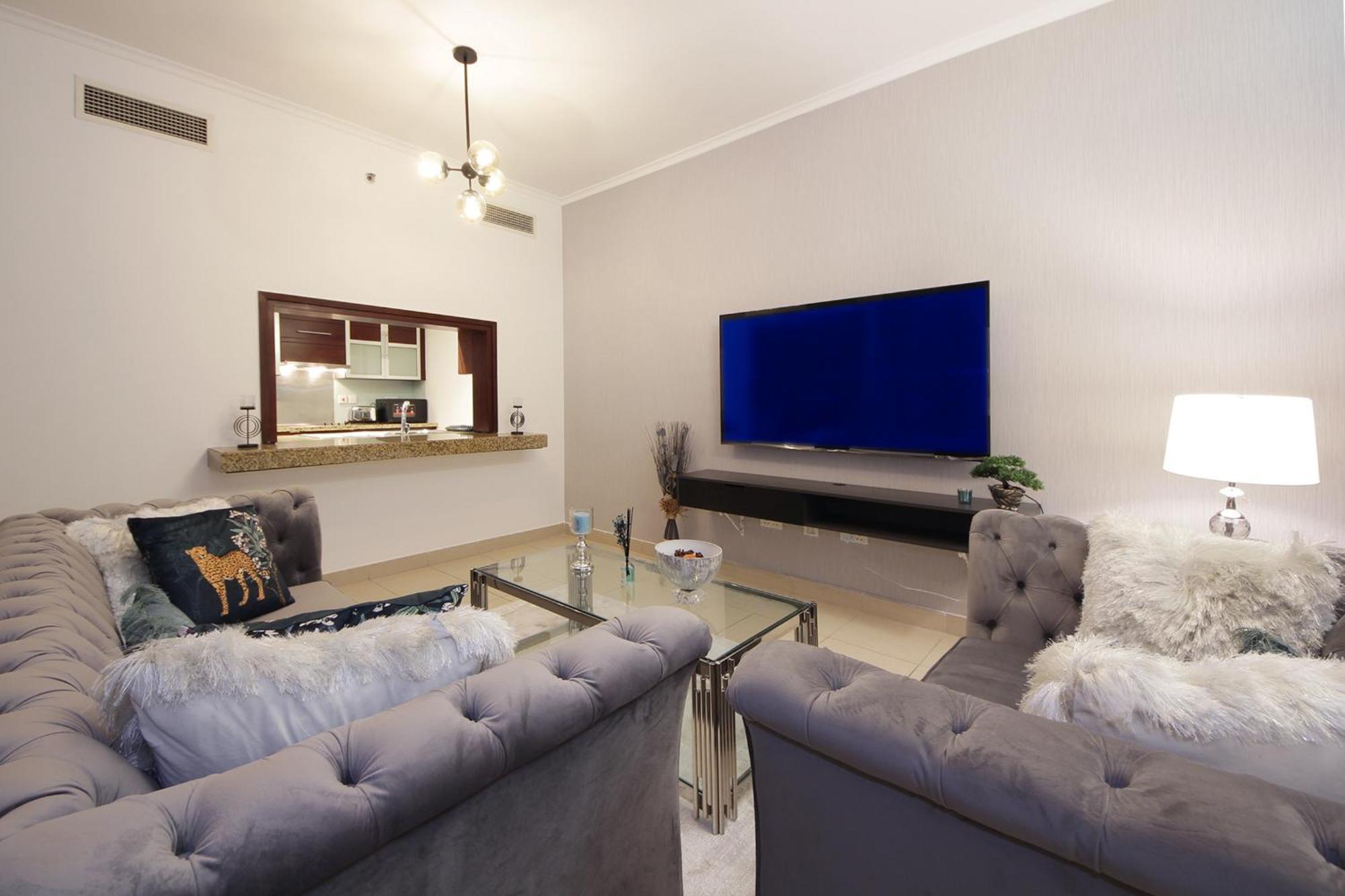 Stylish 2 Bedroom With Stunning Downtown View - Burj Views Tower East Apartment Dubai