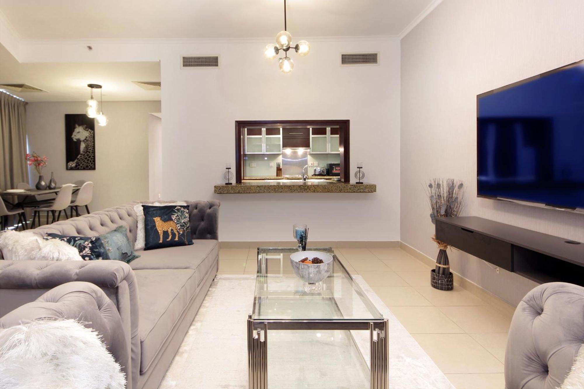 Stylish 2 Bedroom With Stunning Downtown View - Burj Views Tower East Apartment
