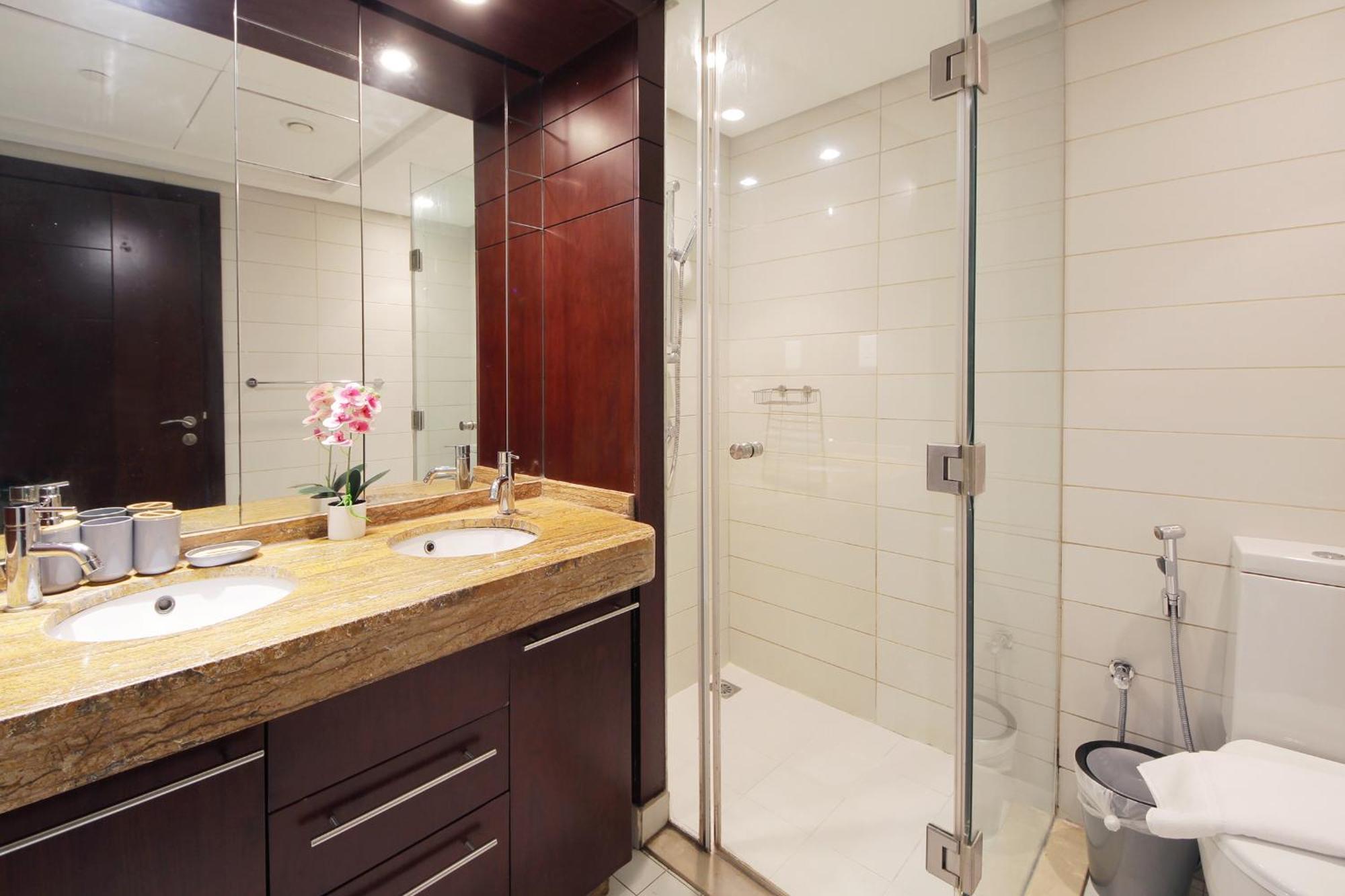Stylish 2 Bedroom With Stunning Downtown View - Burj Views Tower East Apartment