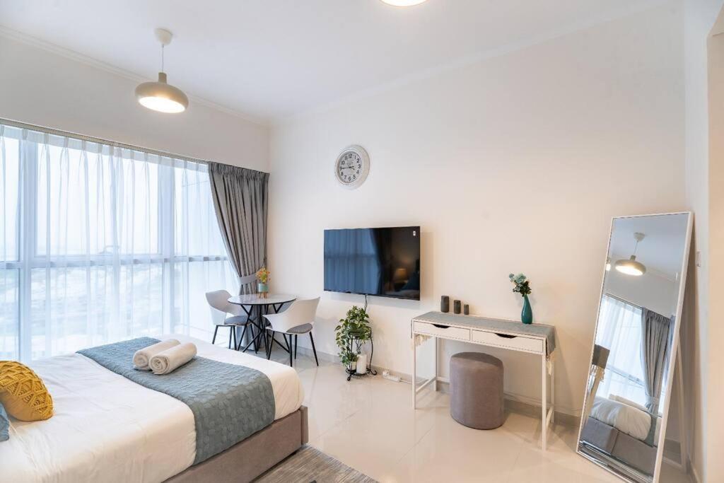 Stylish At Carson A, Damac Hills Dubai