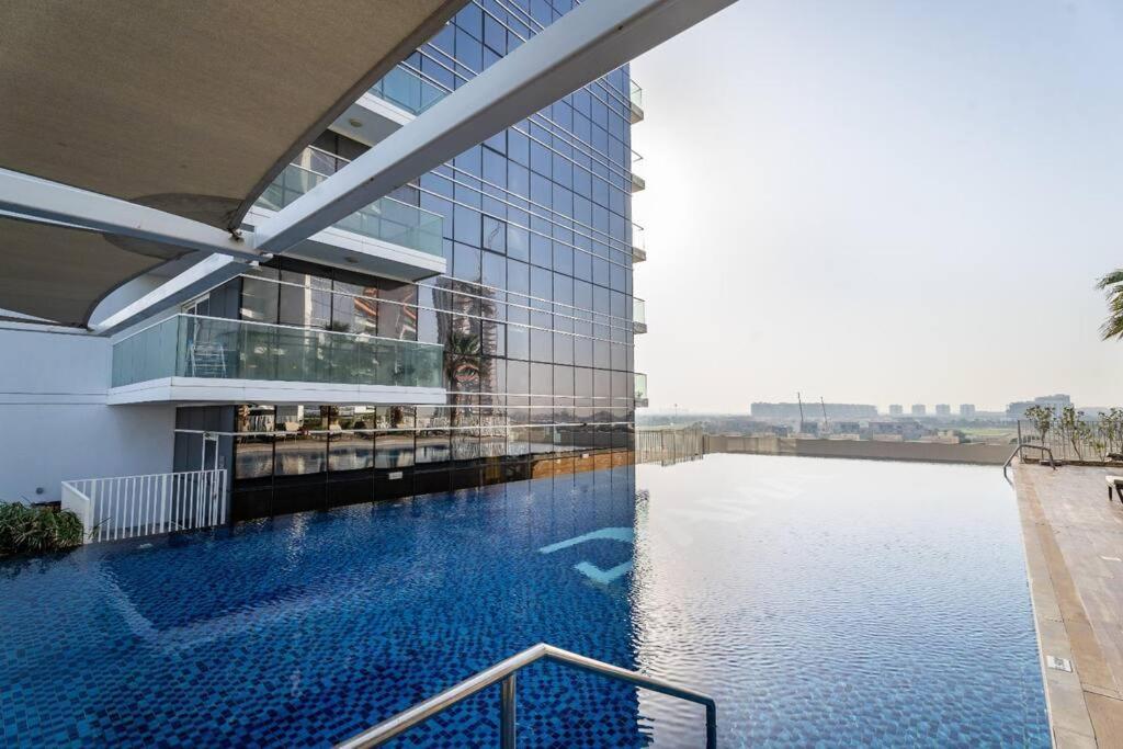 Stylish At Carson A, Damac Hills Apartment Dubai