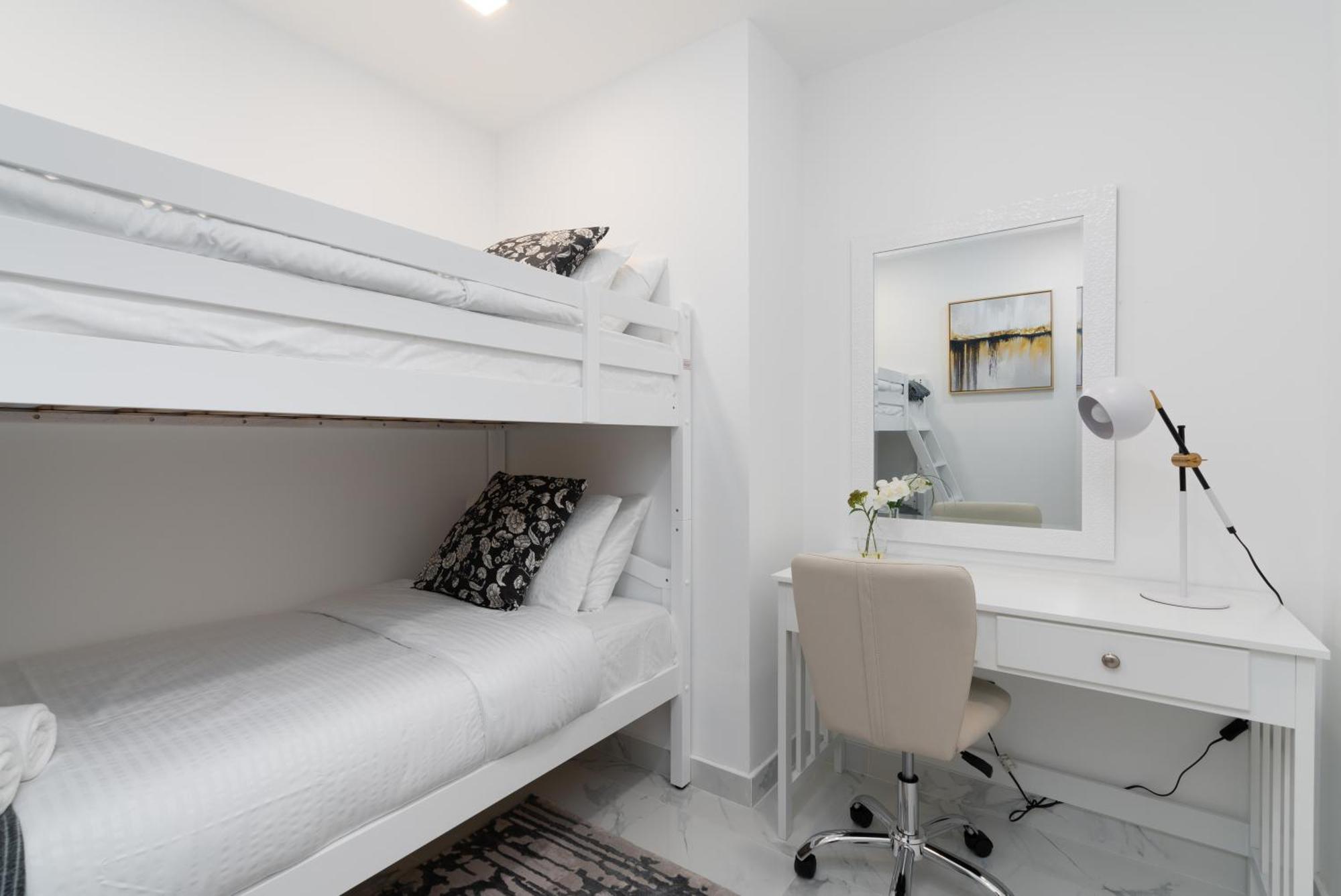 Mystic - Fully Renovated Spacious 2br Apt. With Burj Views *