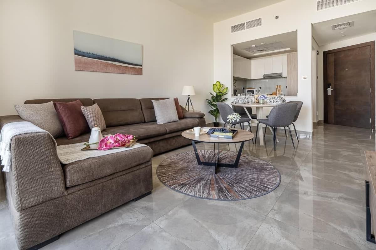 Frank Porter - Majestique 2 Apartment *