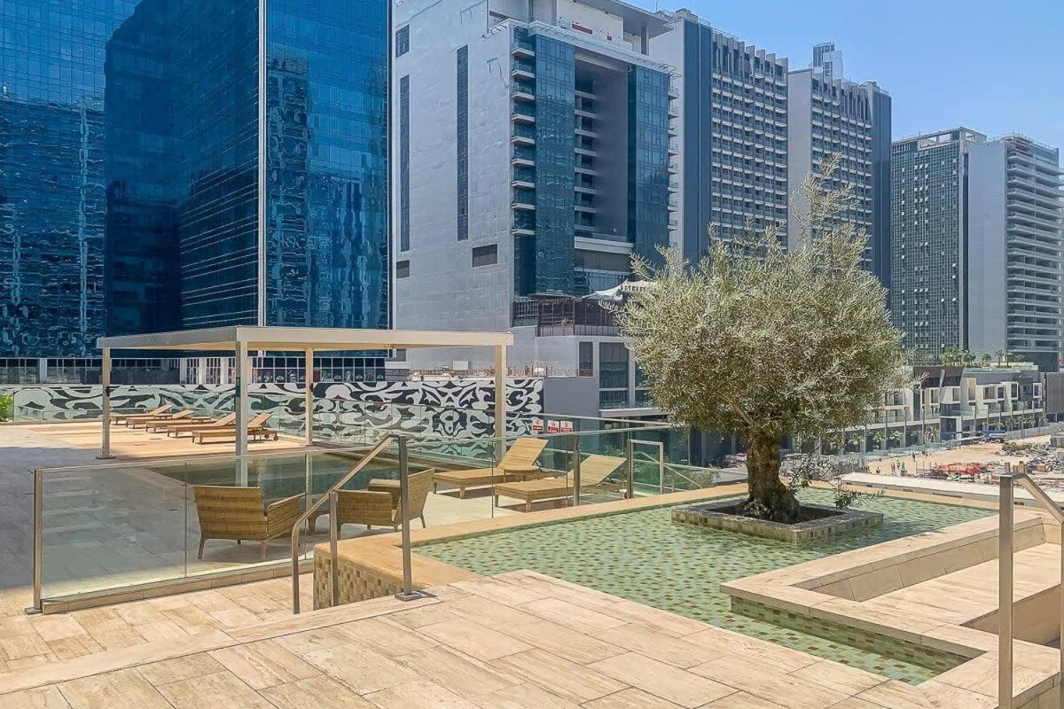 Frank Porter - Majestine 1 Dubai