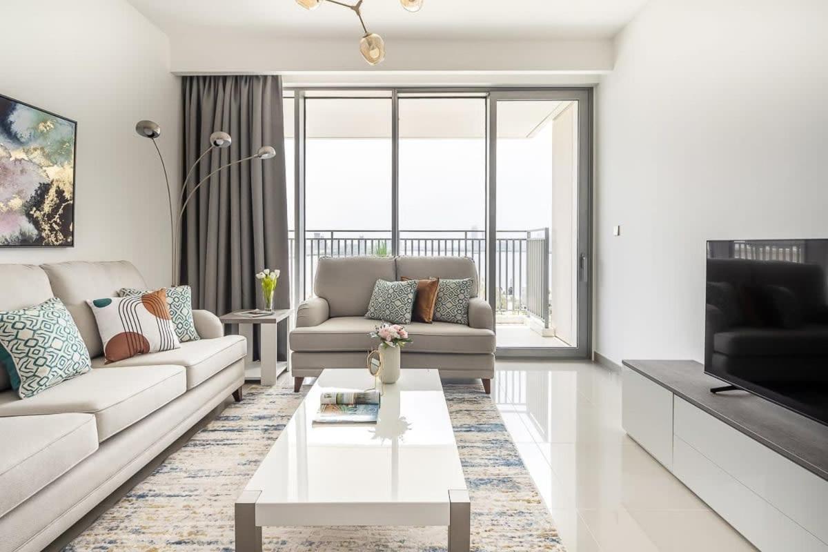 Frank Porter - 17 Icon Bay Apartment Dubai