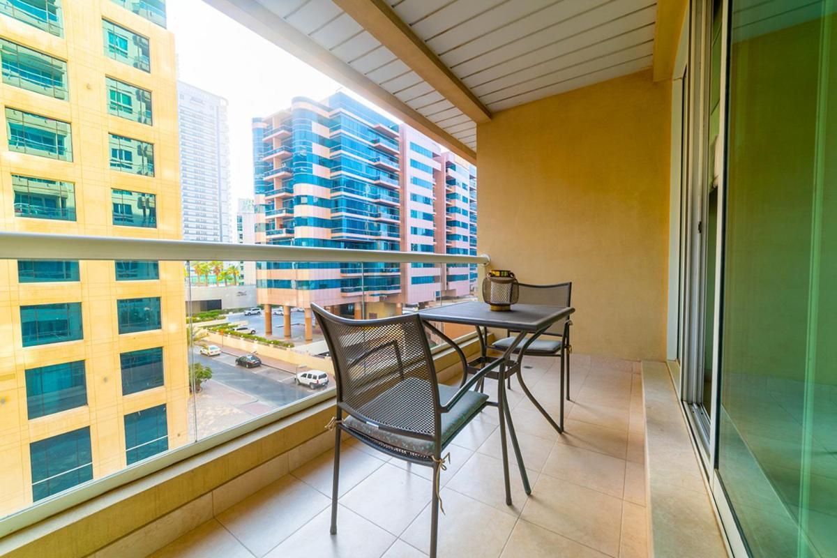 1br Spacious In Marina Sail By Pk Holidays Apartment