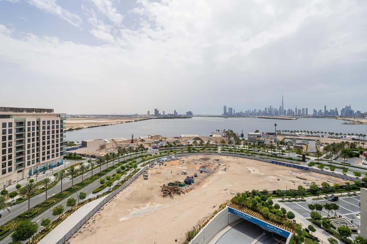 Frank Porter - 17 Icon Bay Apartment Dubai