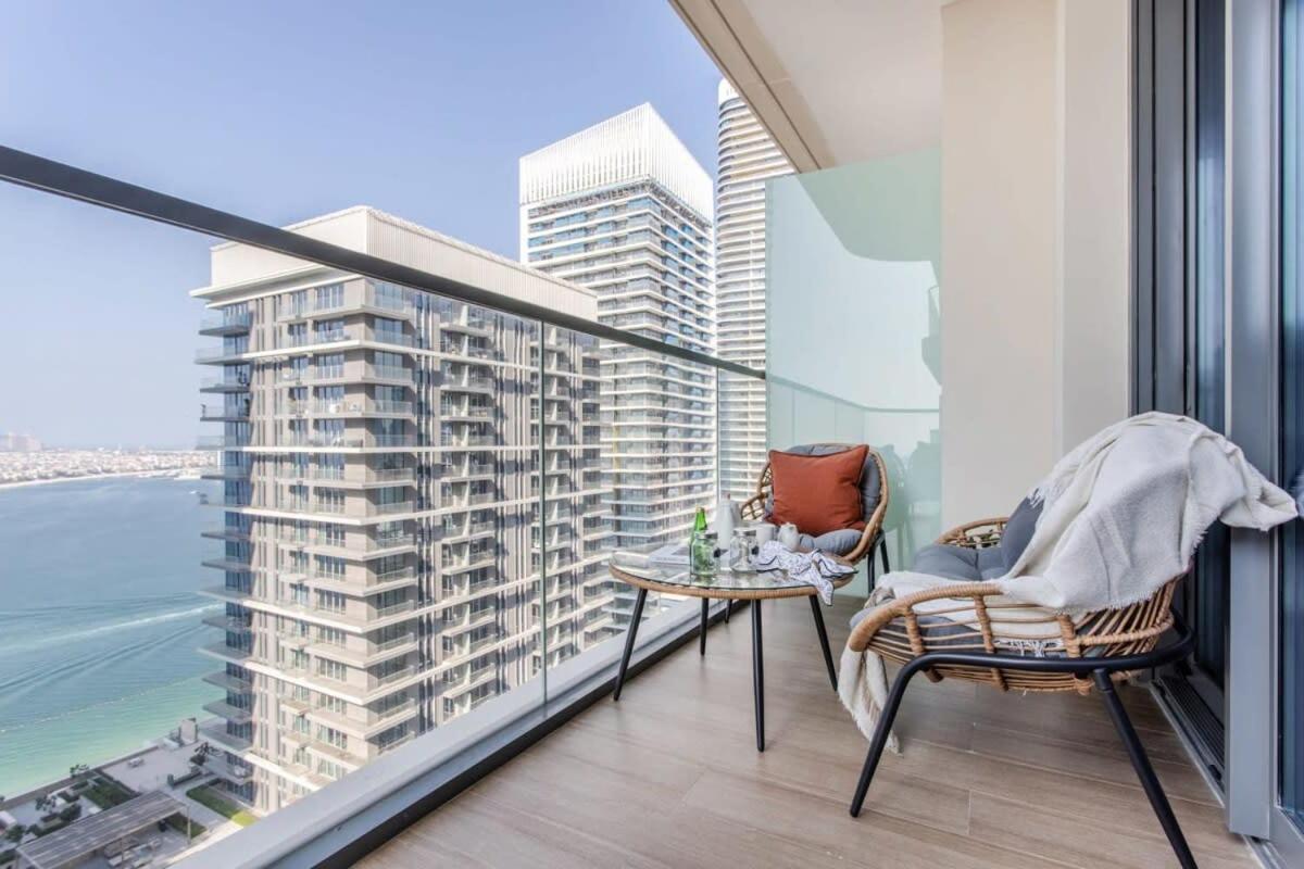 Frank Porter - Marina Vista T2 Apartment Dubai