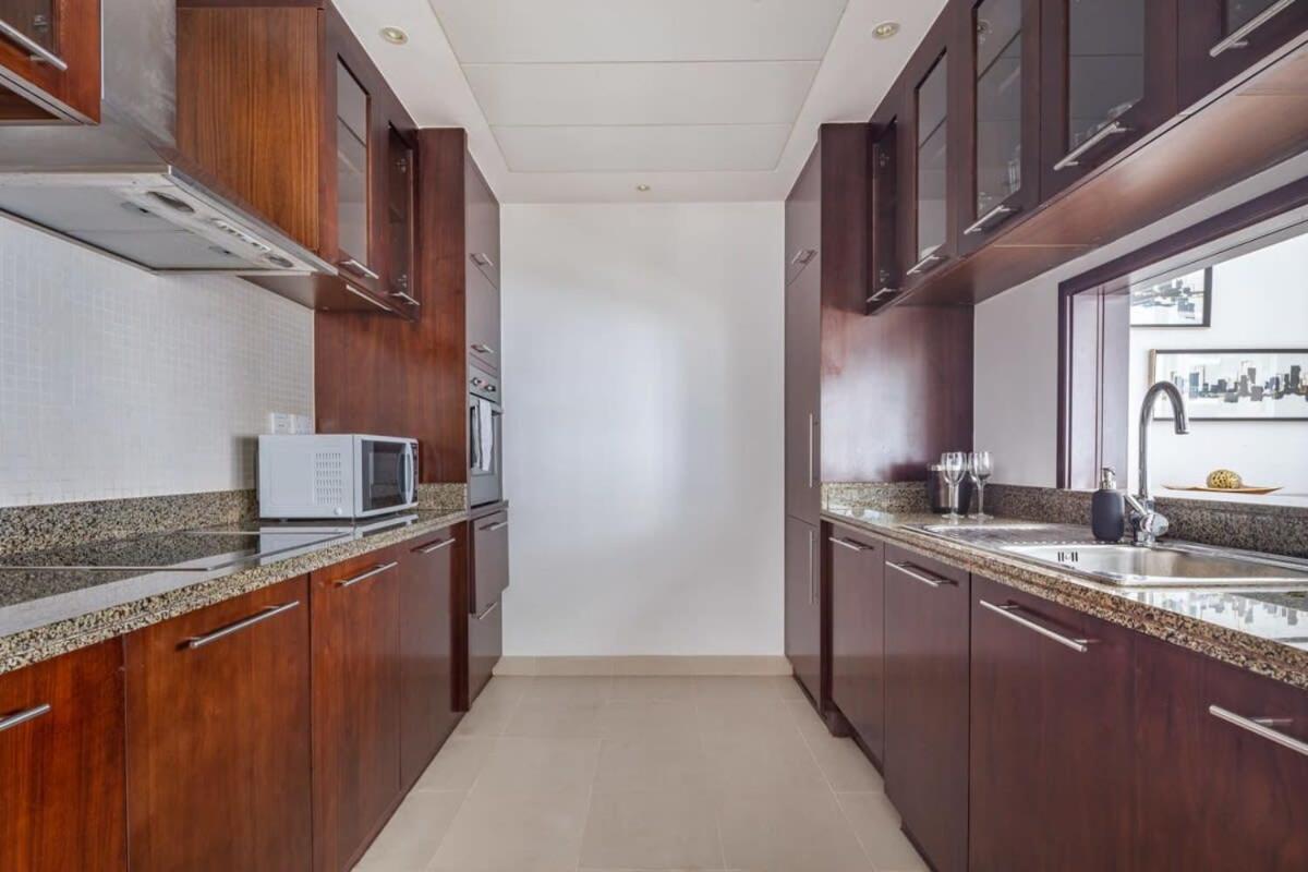 Frank Porter - Beauport Apartment